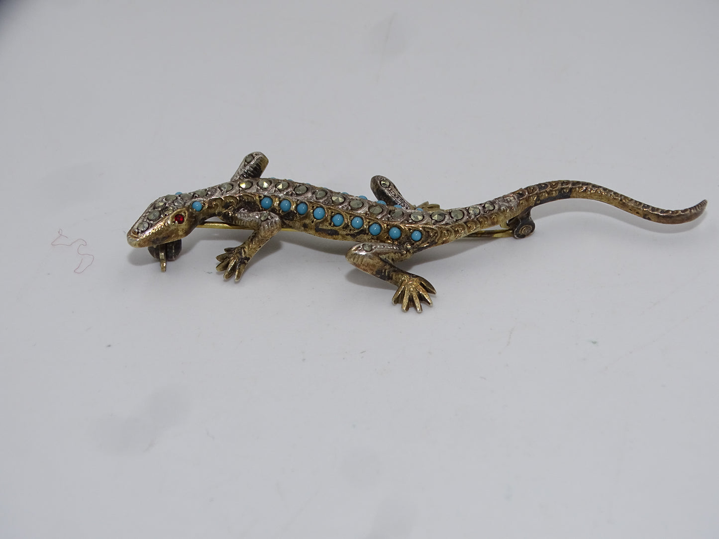 Art déco Brosche Eidechse Salamander mit Türkissteinen und Markasiten aus Silber 835