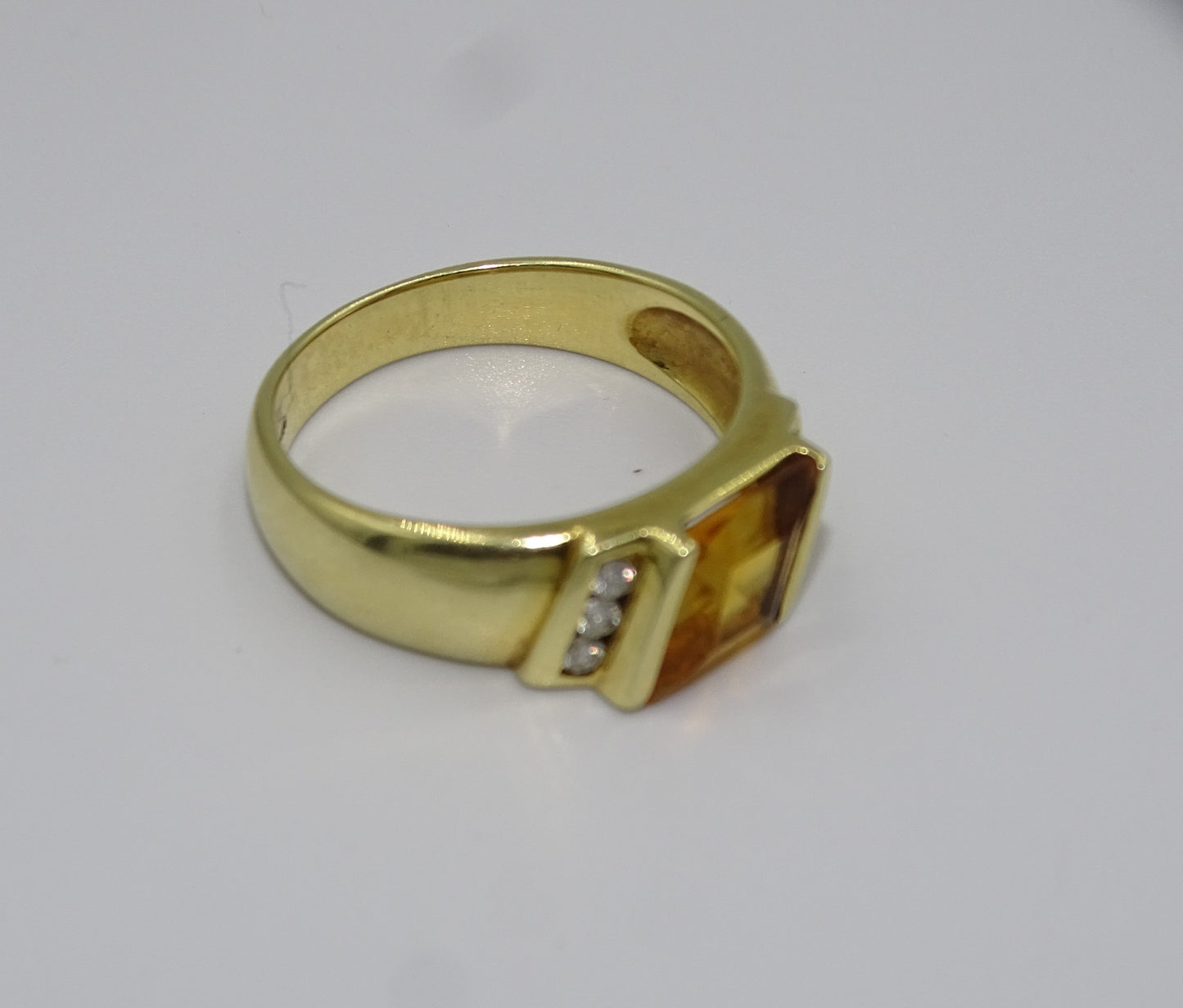 Eleganter Ring mit Citrin und Brillanten in 585er Gold – Größe 55