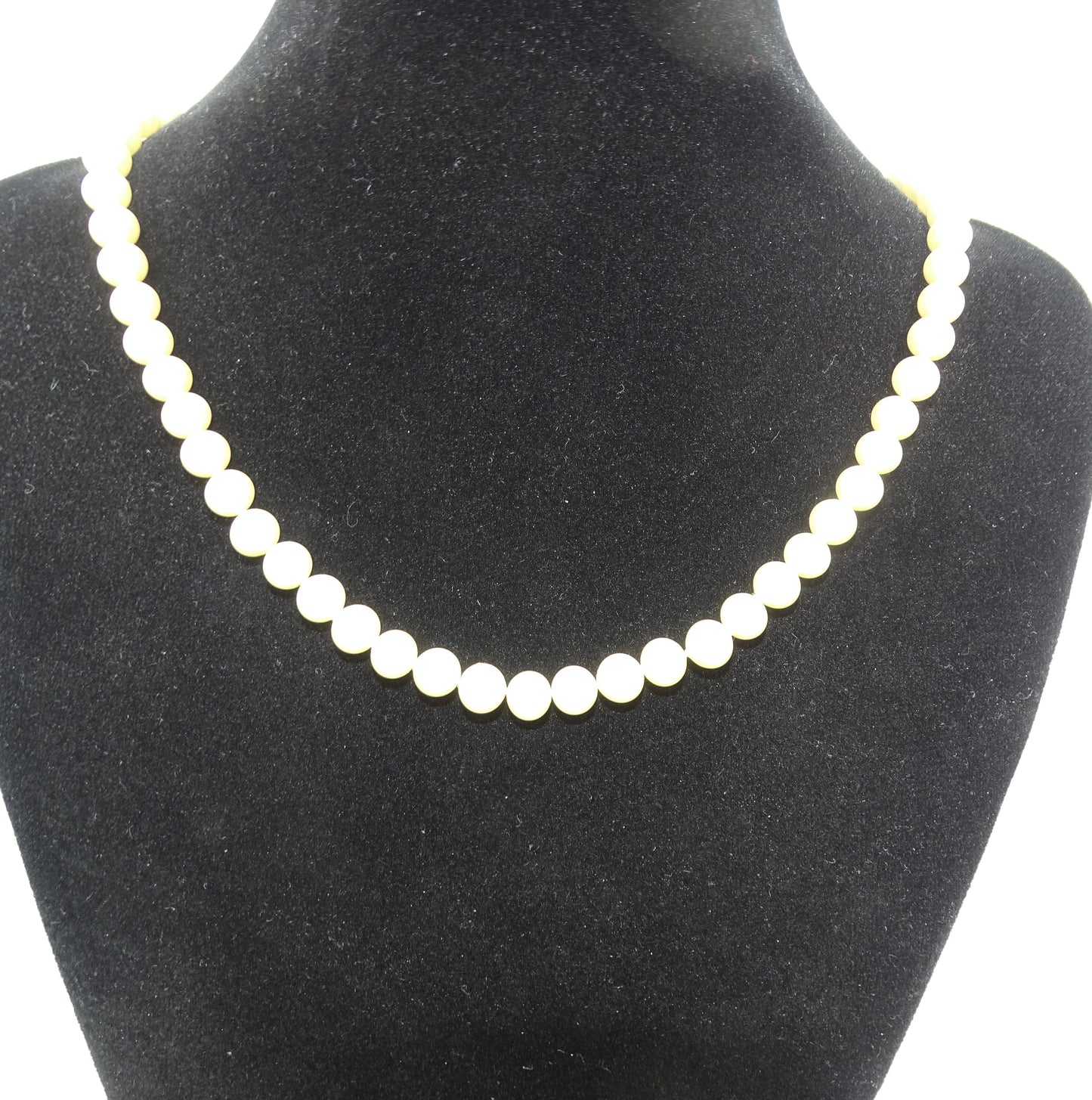 Vintage Perlenkette - Elegantes Collier im Klassischen Stil