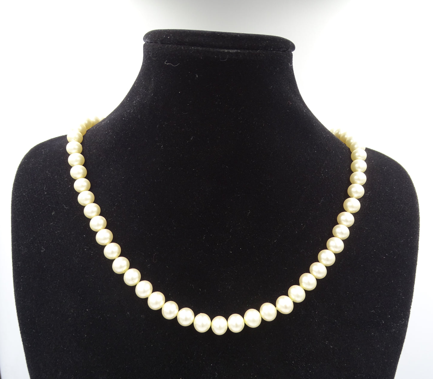 Vintage Perlenkette - Elegantes Collier im Klassischen Stil