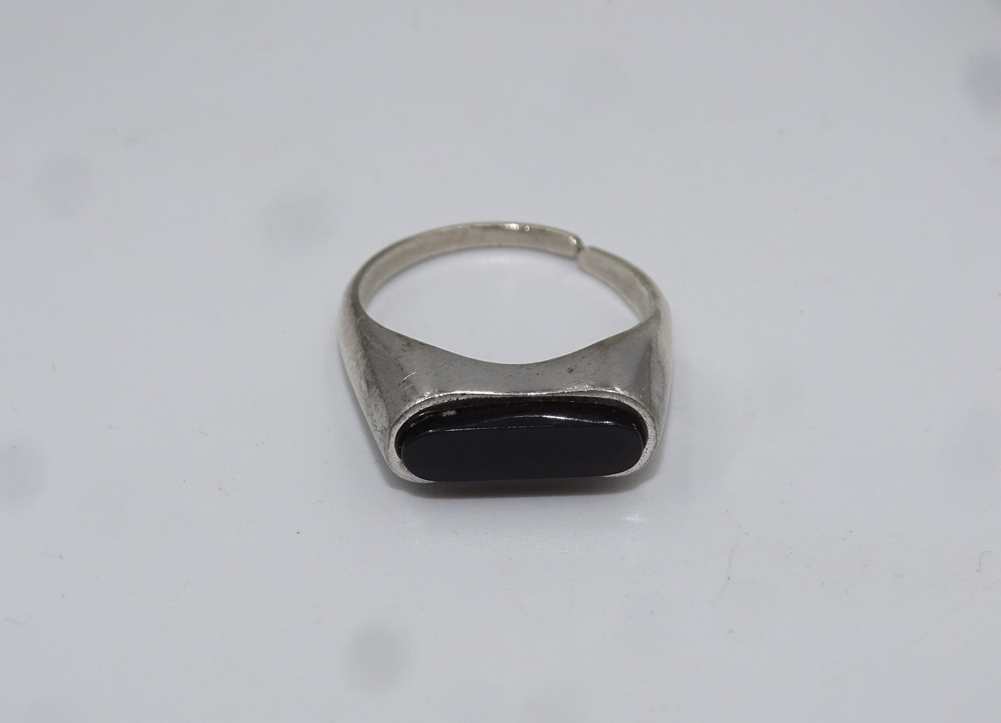 Eleganter Onyx-Ring aus 835 Silber – Ein Hauch von Luxus für Ihren Alltag