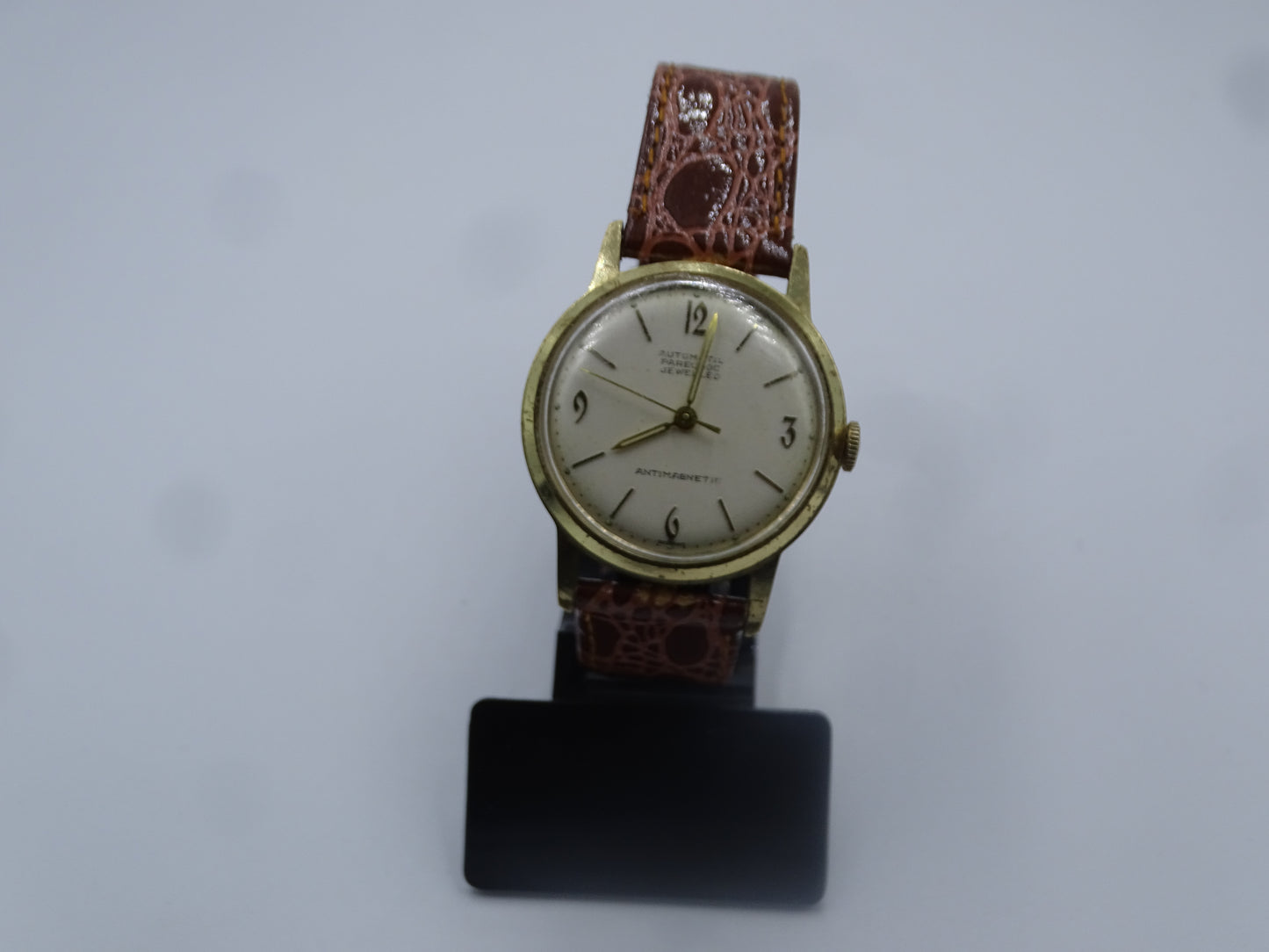 Vintage Automatic Parechoc Uhr – Stilvoll und Robust