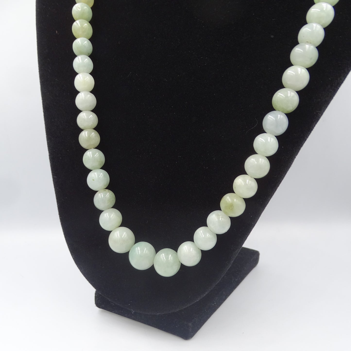 Art Deco Jade Halskette – Eleganz aus der Vergangenheit