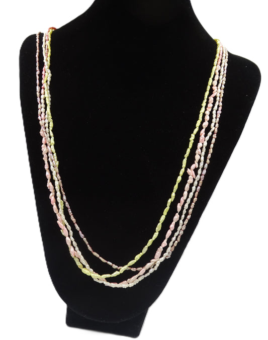 4-Strang Reis-Perlenkette mit goldfarbenem Verschluss