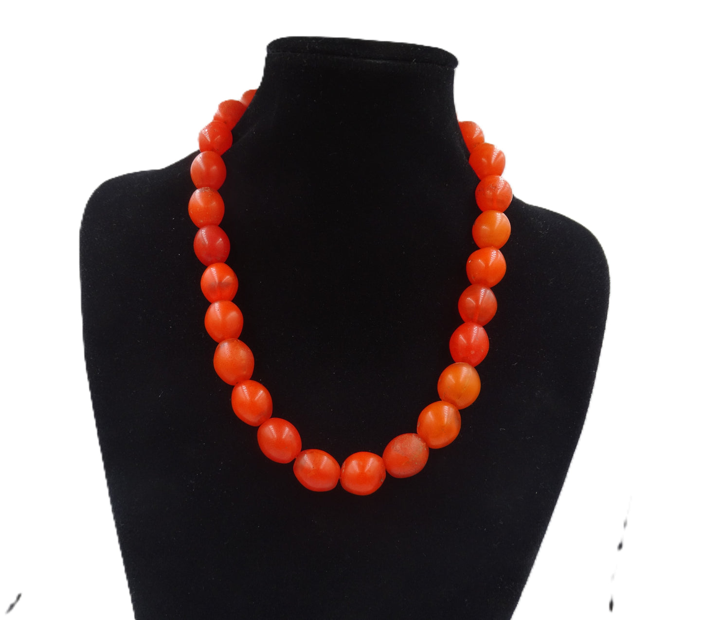 Leuchtend orangefarbene Kugelketten-Halskette mit abgestuften Perlen
