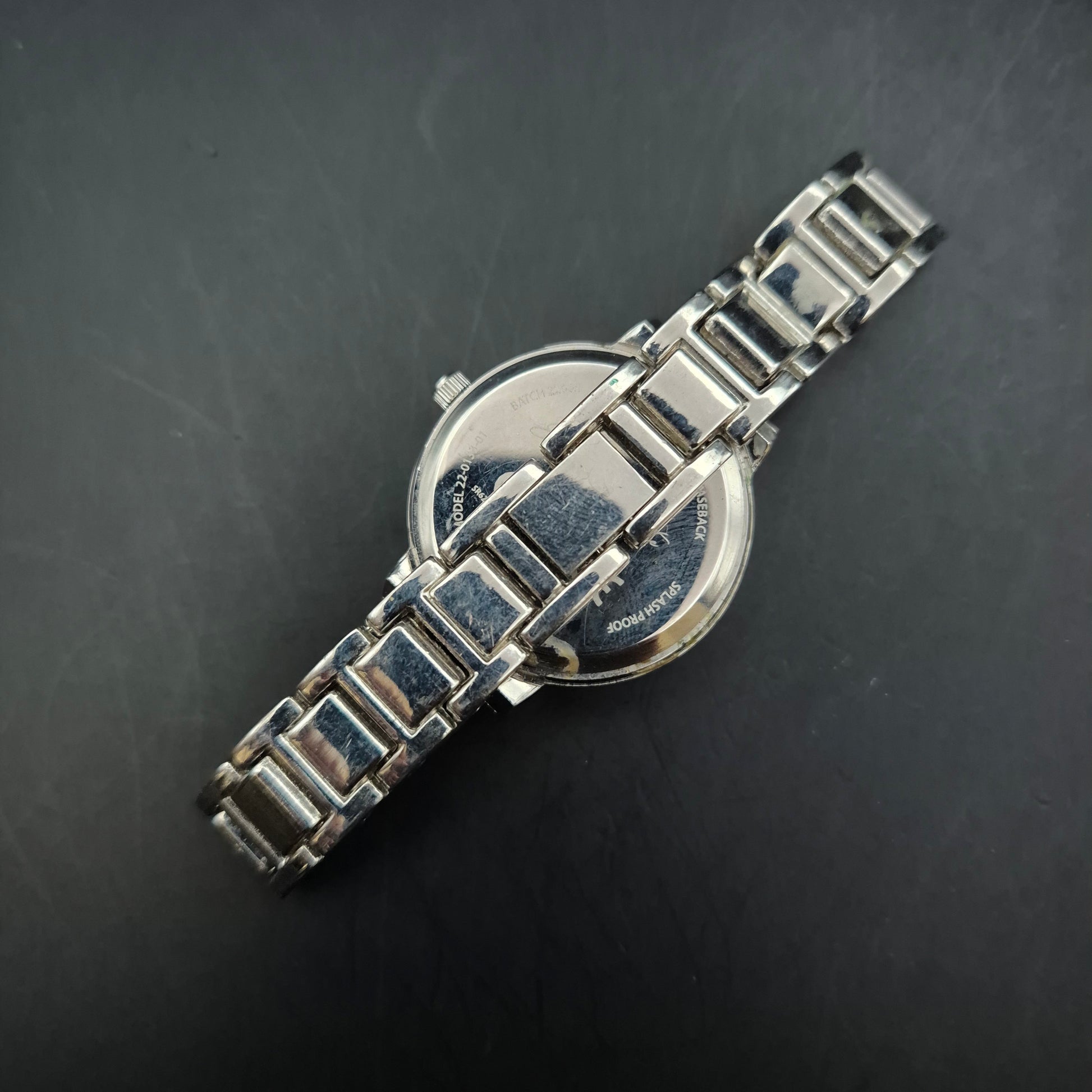 Emilia Brillante Damen-Armbanduhr | Lila Zifferblatt | Strass-Lünette & Metallarmband - Bild 5