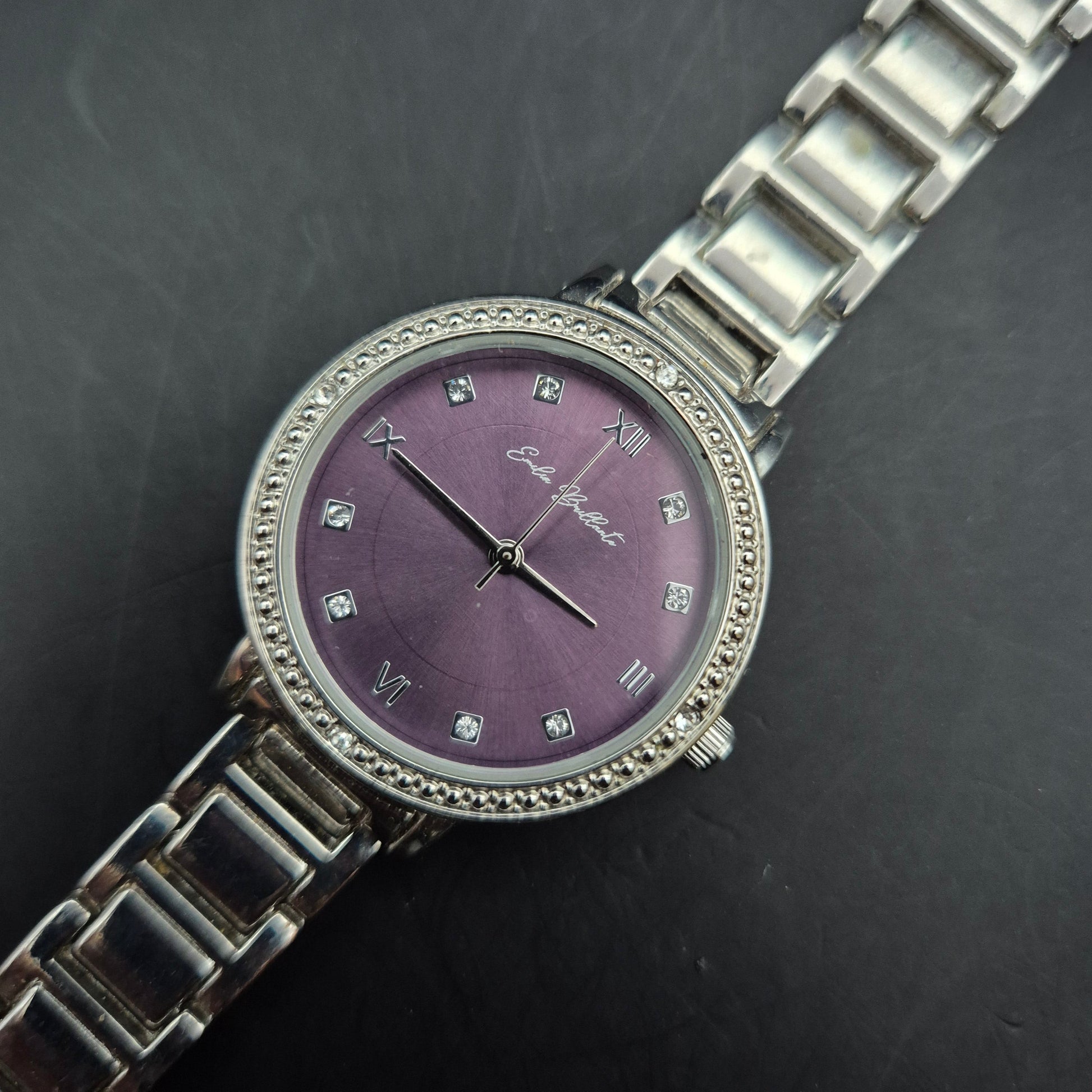 Emilia Brillante Damen-Armbanduhr | Lila Zifferblatt | Strass-Lünette & Metallarmband - Bild 10