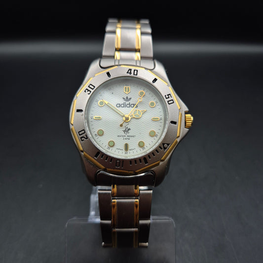 Vintage Adidas Quarz Armbanduhr, Bicolor, Japan Movt, Sport-Stil