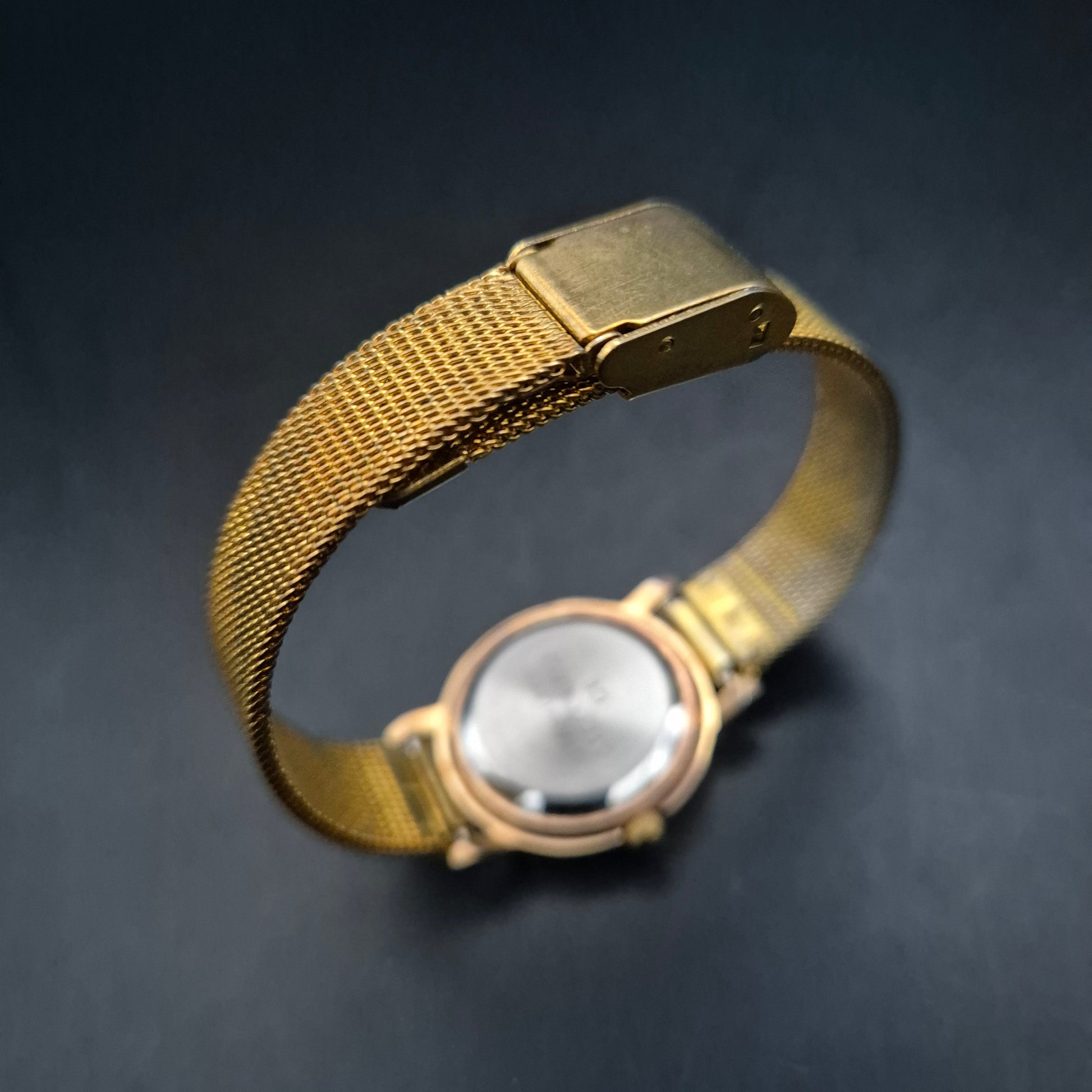 Elegante IK Damenuhr Vintage Quarz Goldton mit Milanese Mesh-Band - Bild 2