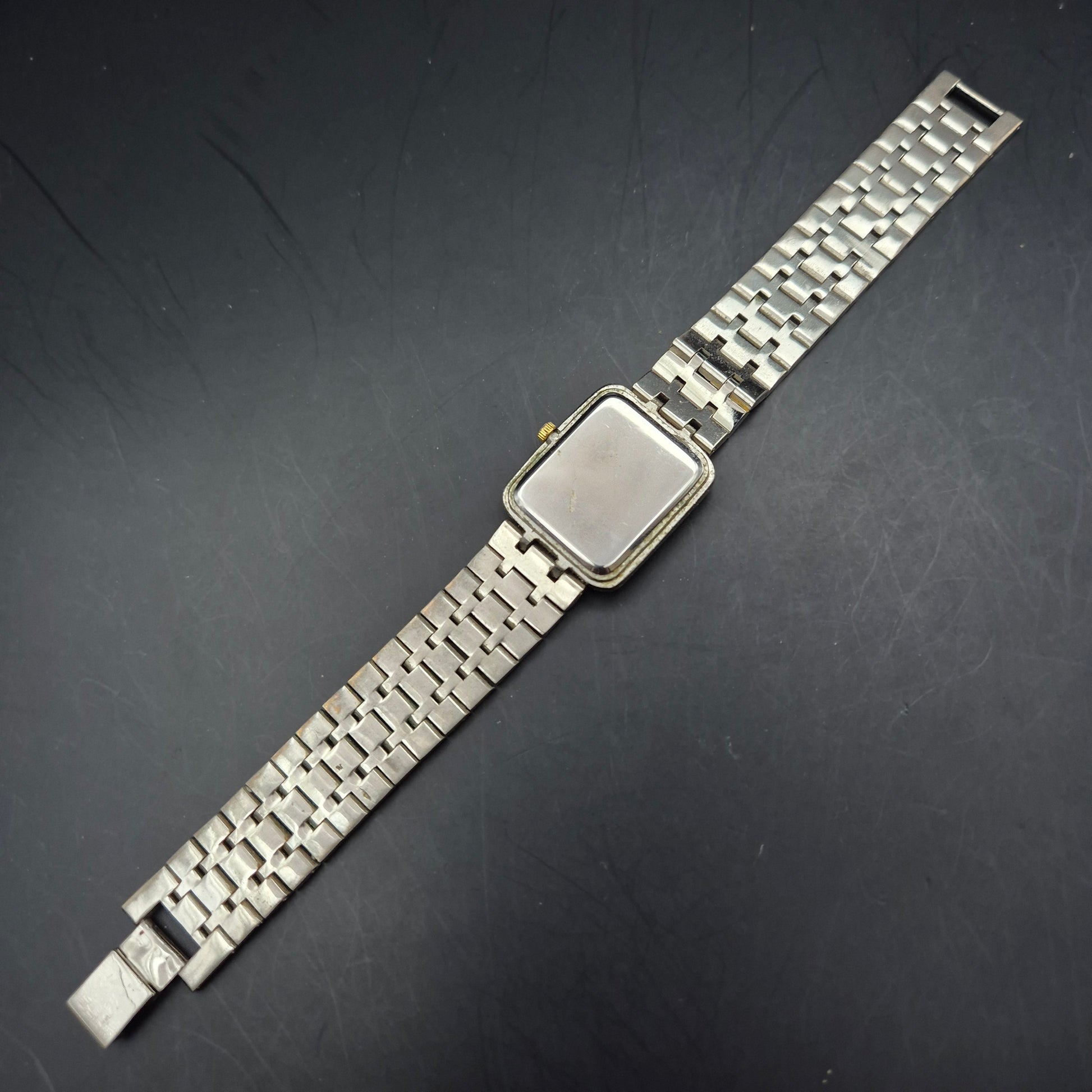 Ducfa Vintage Quarz-Uhr | Zwei-Ton | Rechteckiges Gold-Zifferblatt - Bild 2