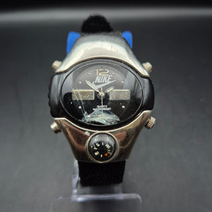 Vintage NIKE Ana-Digi Sportuhr mit Kompass | Quartz Water Resist