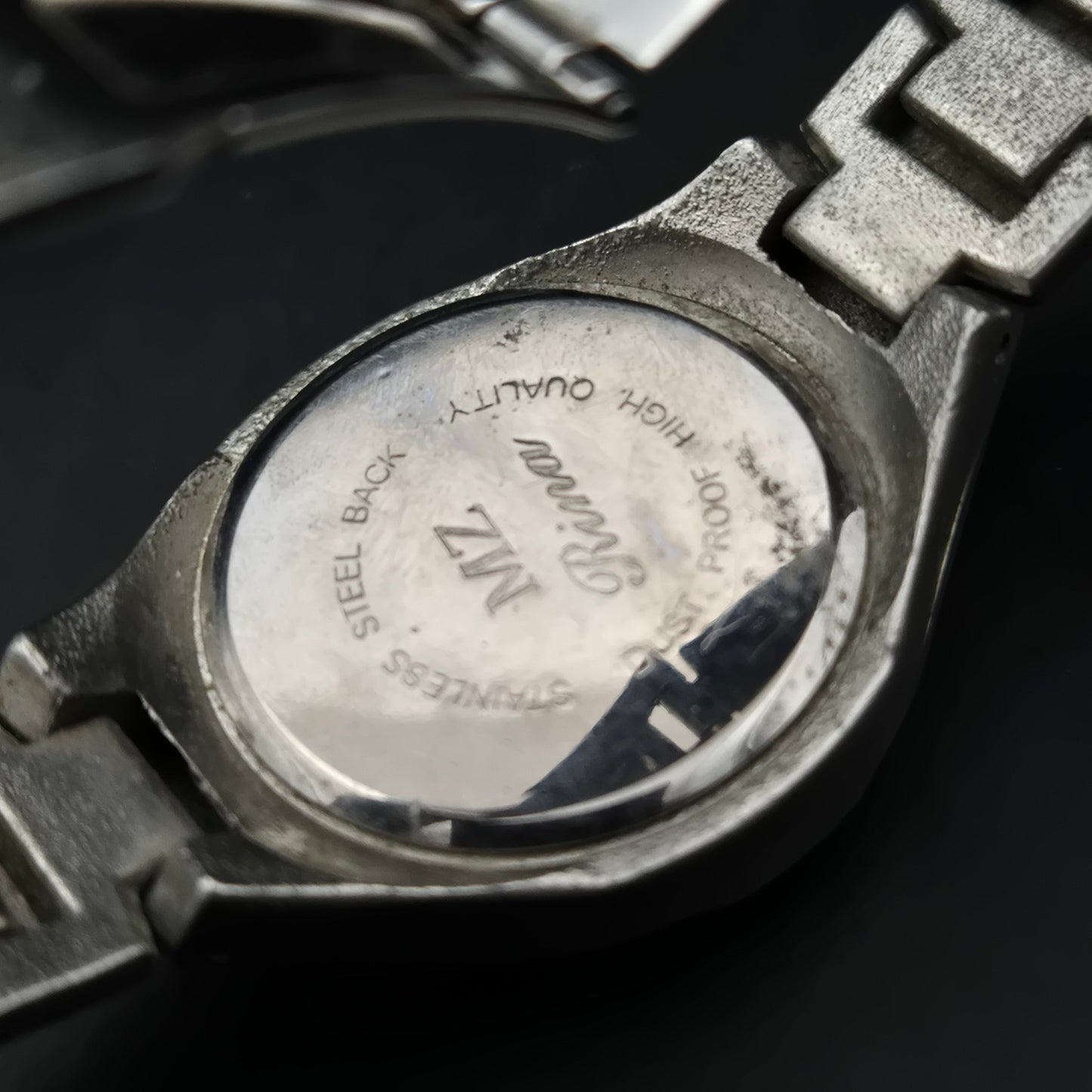 Vintage MZ Rina Quarz Armbanduhr | Blaues Zifferblatt & Datum - Bild 6