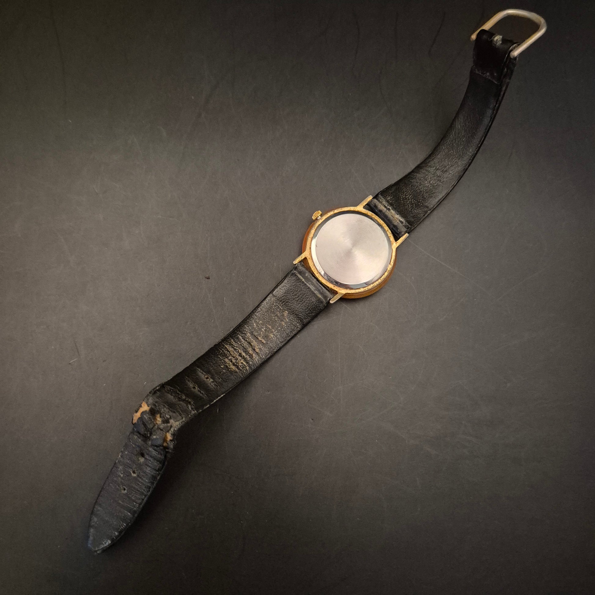 Elegante Vintage Capri Damenuhr mit Perlmutt Zifferblatt & Lederarmband - Bild 3