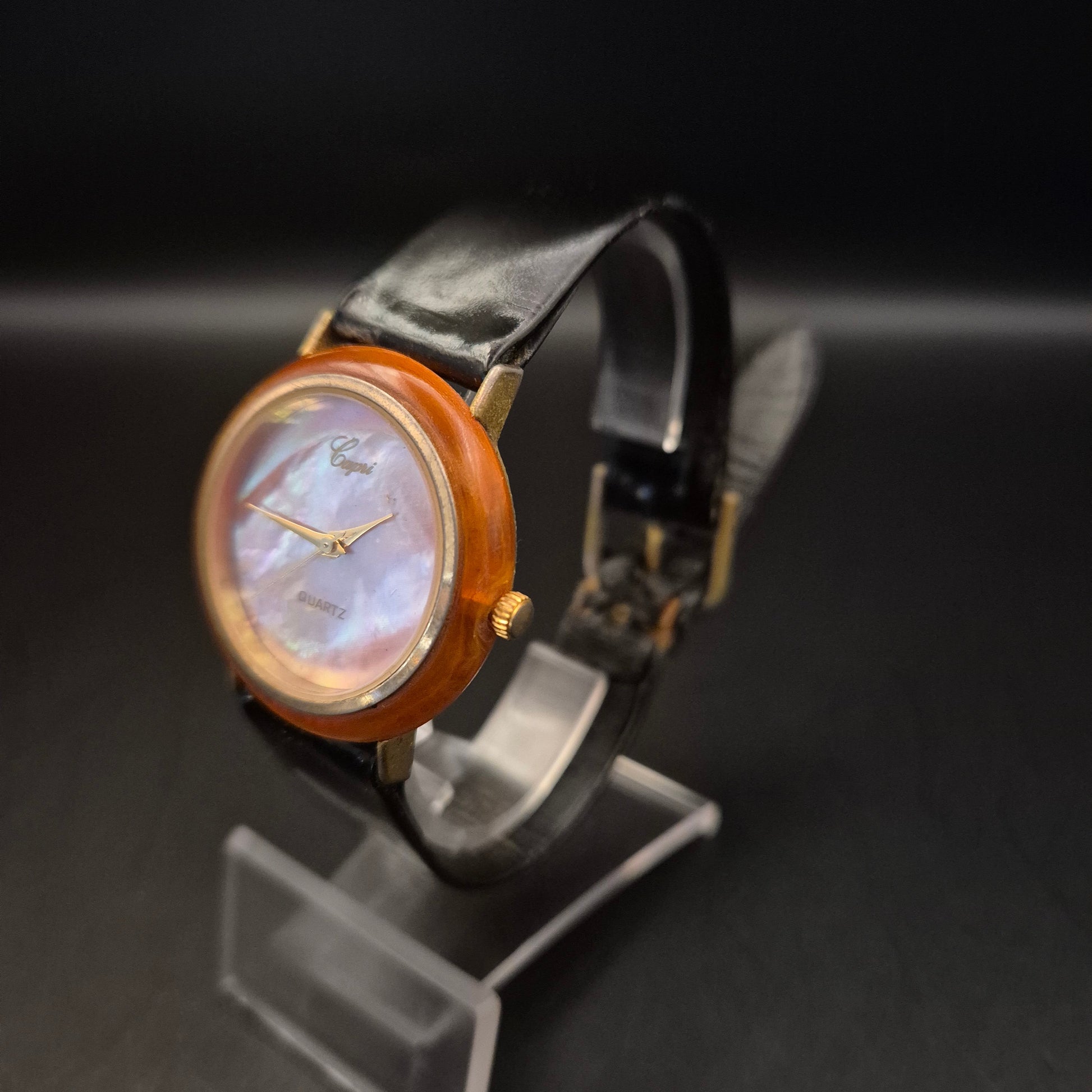 Elegante Vintage Capri Damenuhr mit Perlmutt Zifferblatt & Lederarmband - Bild 5