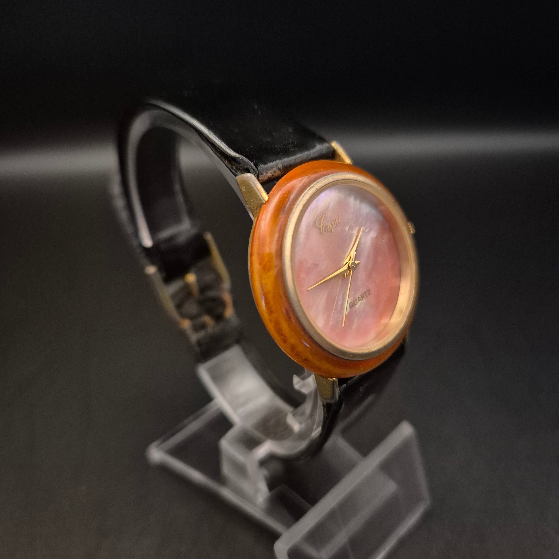 Elegante Vintage Capri Damenuhr mit Perlmutt Zifferblatt & Lederarmband - Bild 6