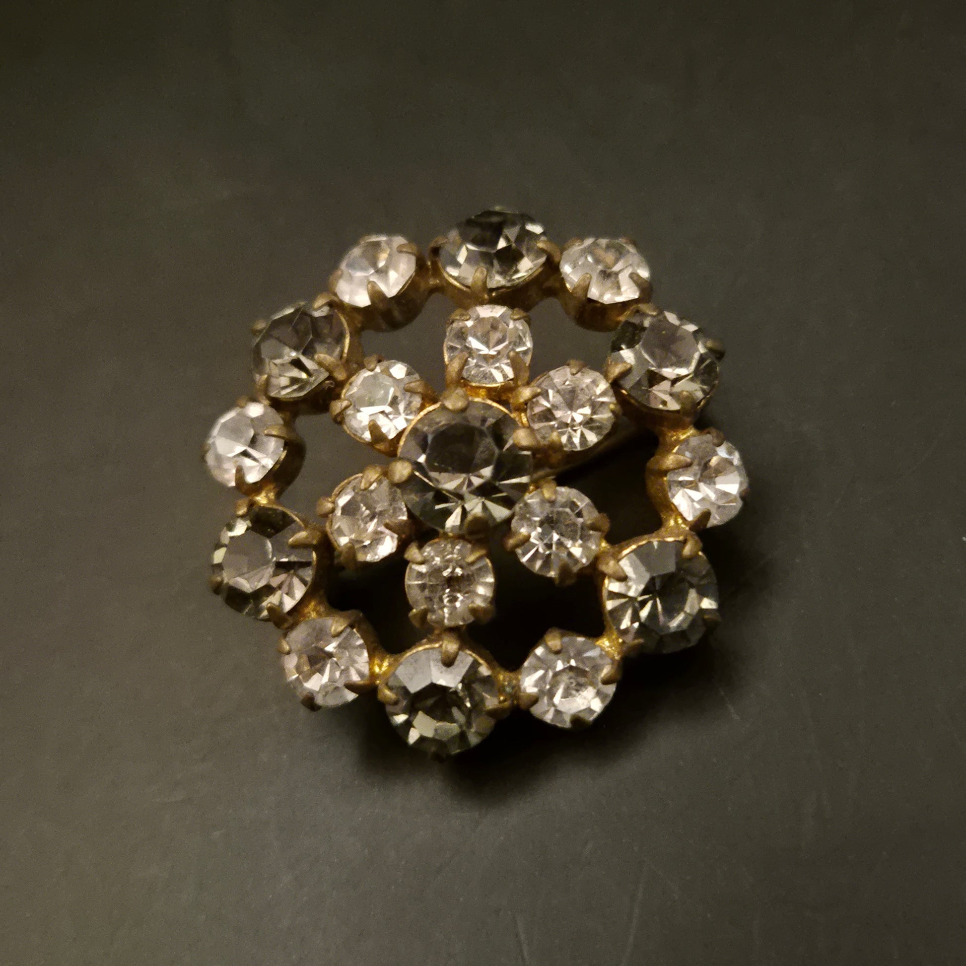 Elegante Vintage Strass-Brosche mit funkelnden Steinen, goldfarben - Bild 3