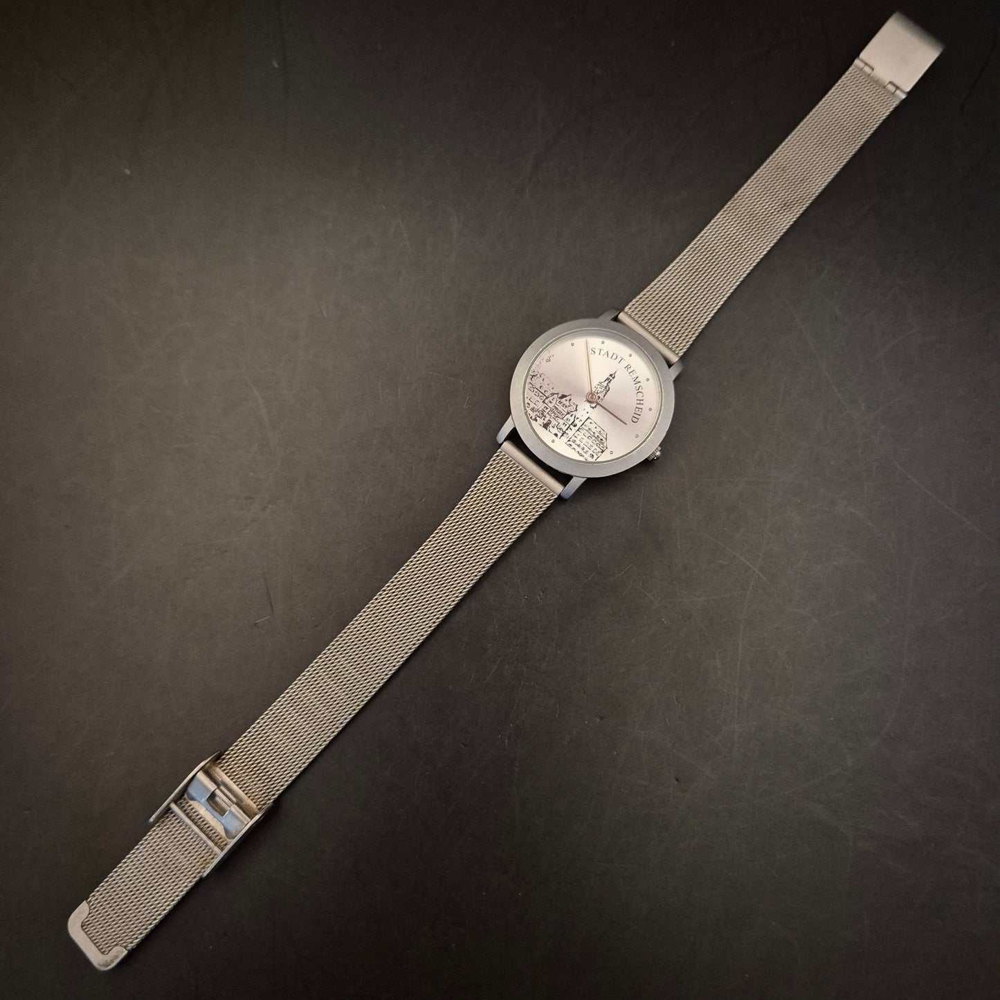 Elegante Unisex Armbanduhr "Stadt Remscheid" mit Milanaise-Band - Bild 2