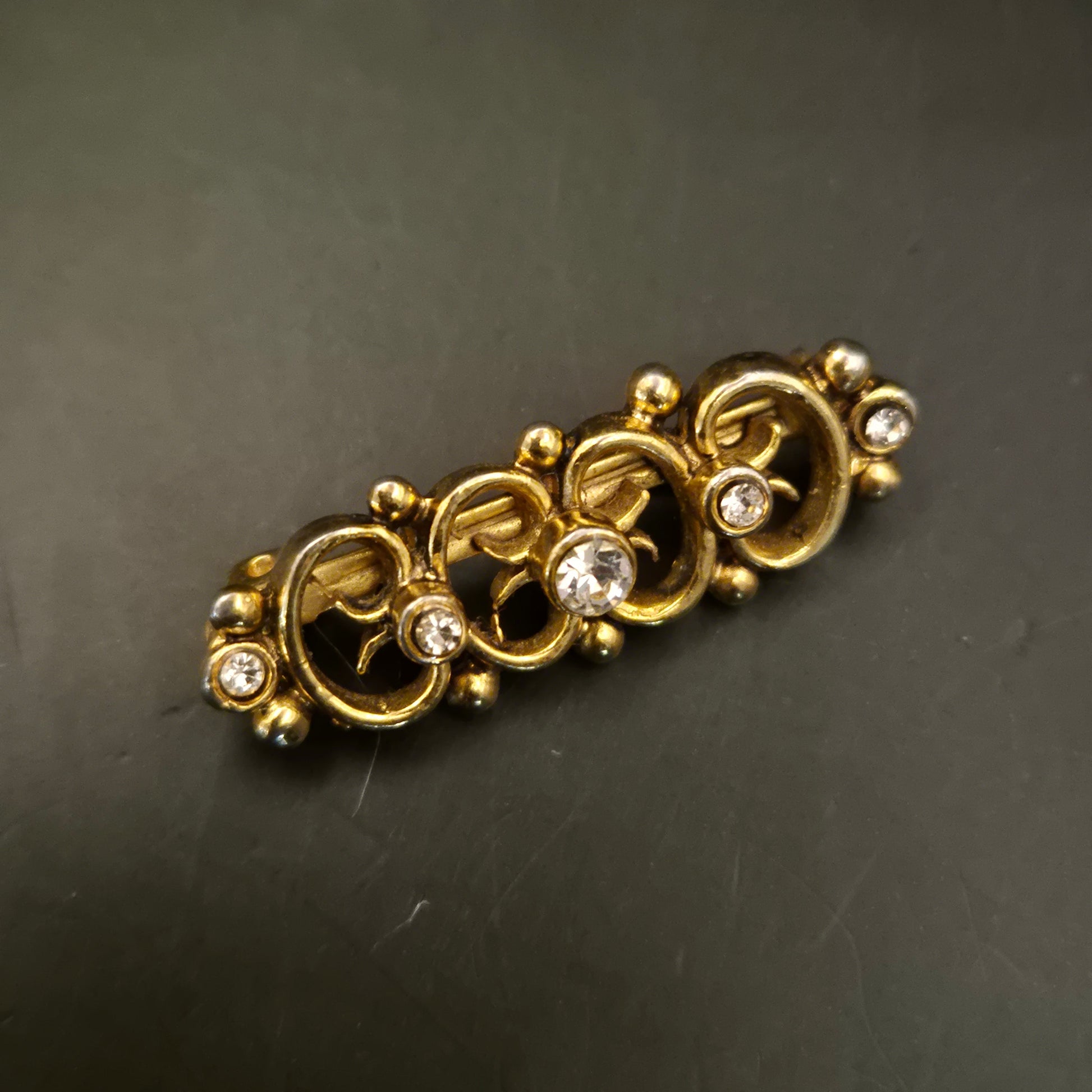 Elegante Vintage Brosche mit filigranem Gold-Design - Bild 3