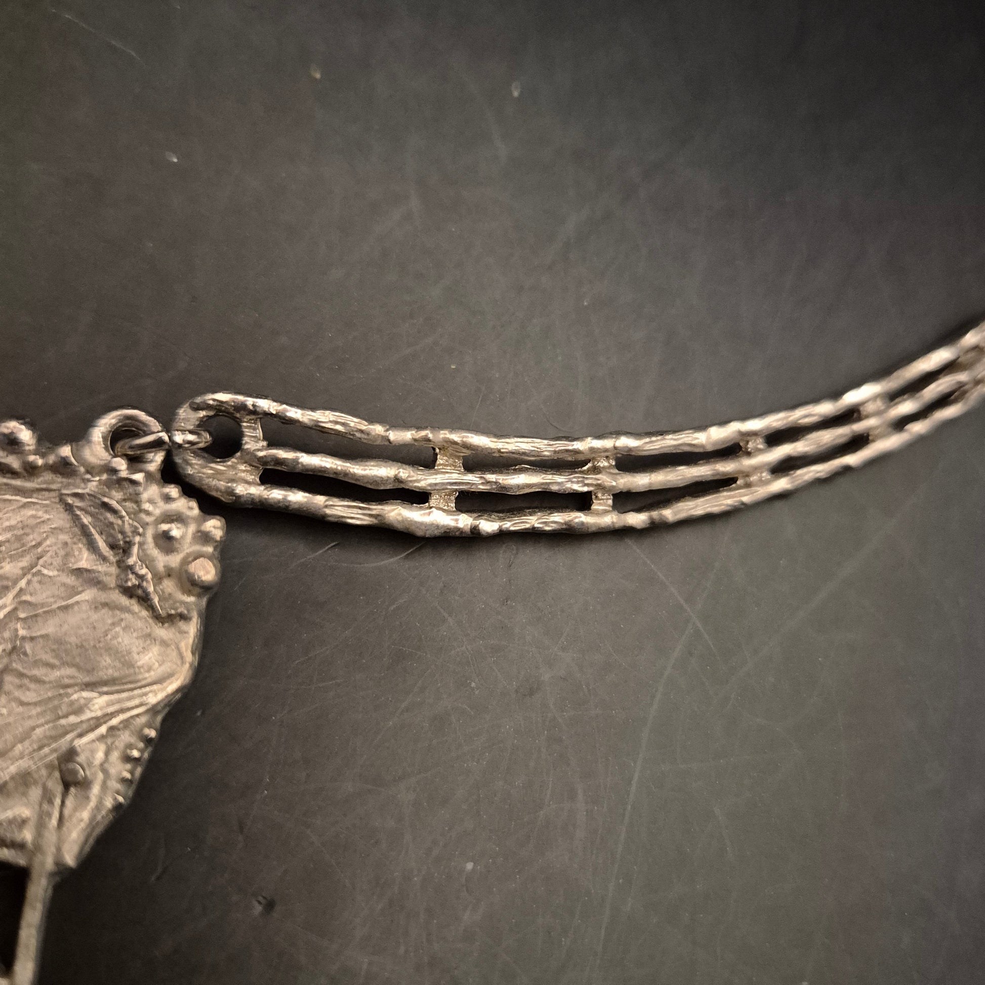 Vintage Halskette mit markantem Anhänger & Türkis-Imitat Perlen - Bild 5