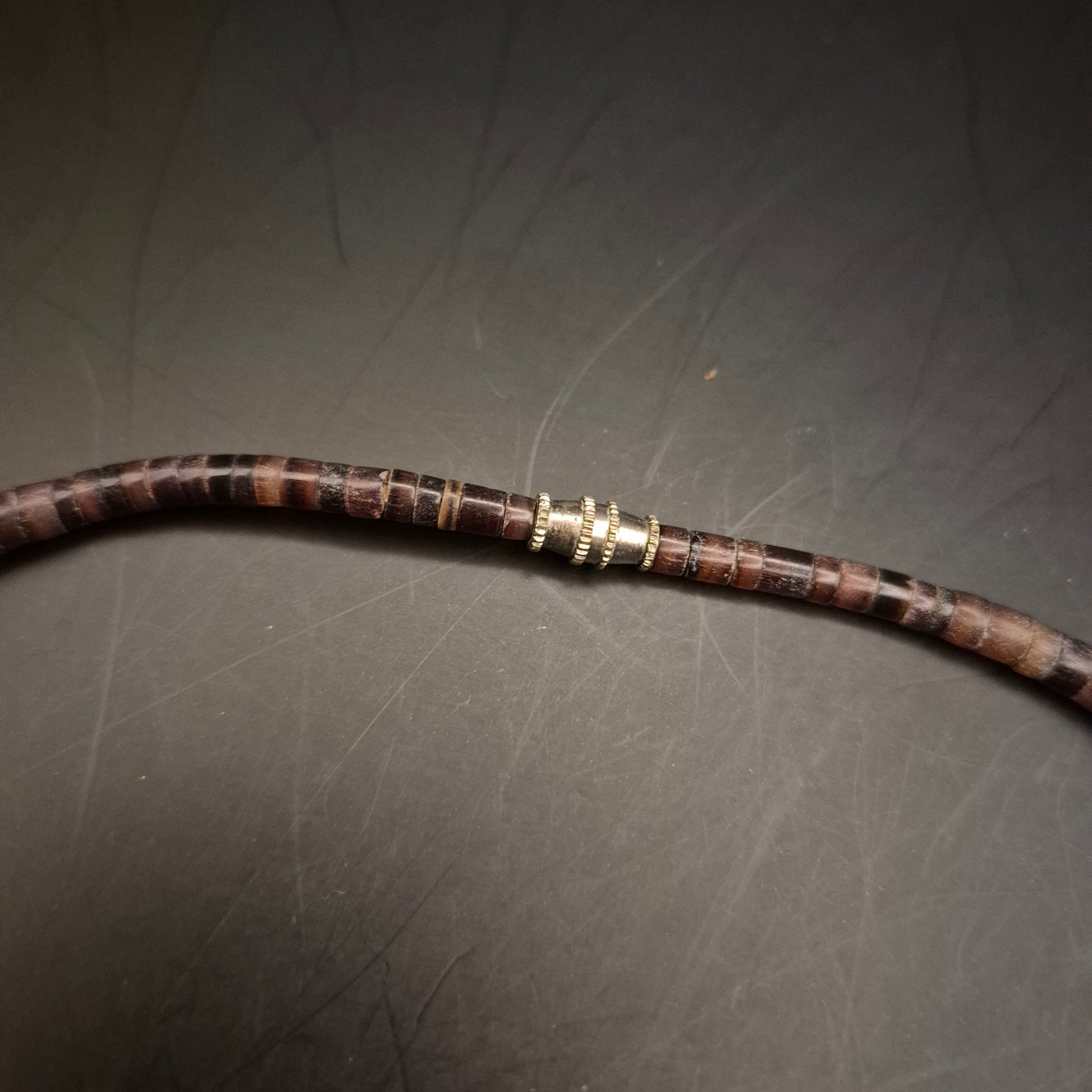 Modische Heishi-Halskette aus Muschelscheiben – Dunkelbraun & Creme - Bild 6