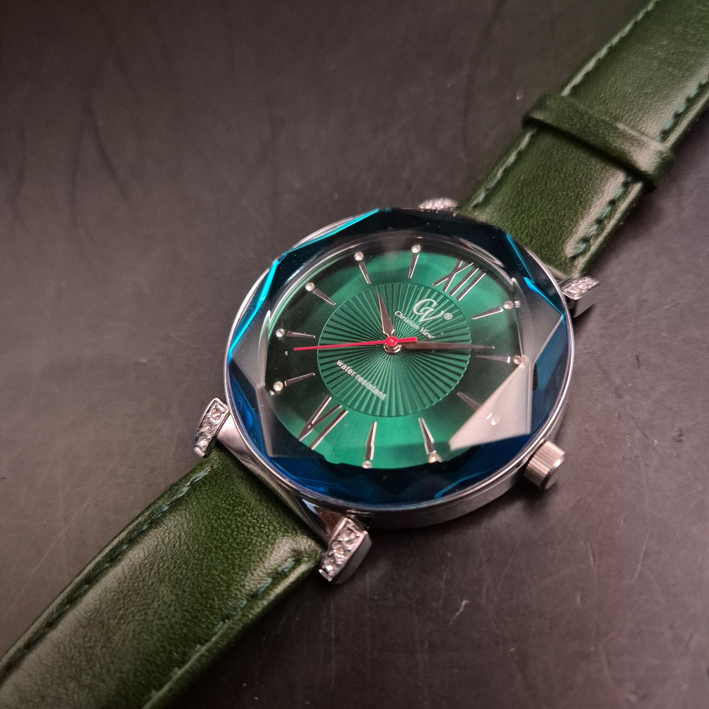 Christian View Damen Armbanduhr mit facettiertem Glas & grünem Zifferblatt