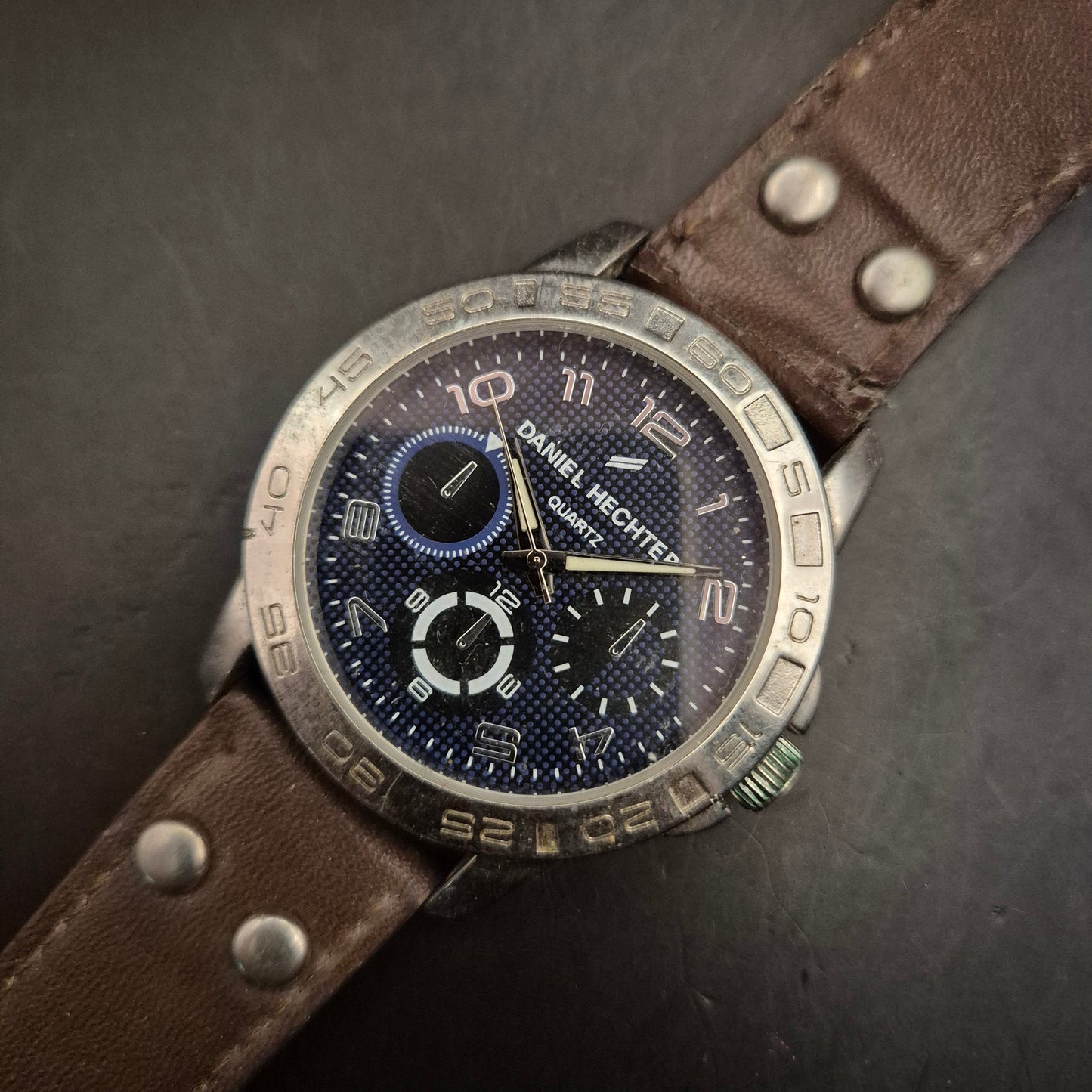 Daniel Hechter Herren Quarz-Uhr: Blaues Zifferblatt, dekorative Chrono-Anzeigen