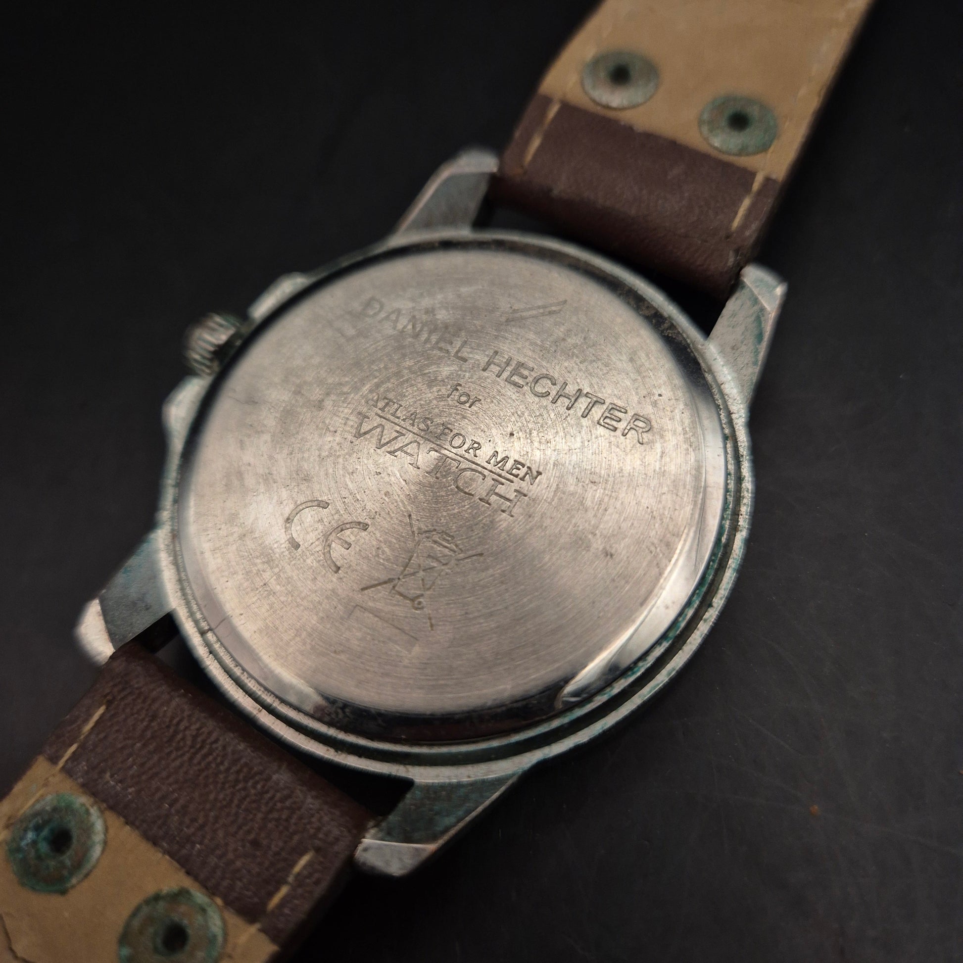 Daniel Hechter Herren Quarz-Uhr: Blaues Zifferblatt, dekorative Chrono-Anzeigen - Bild 4