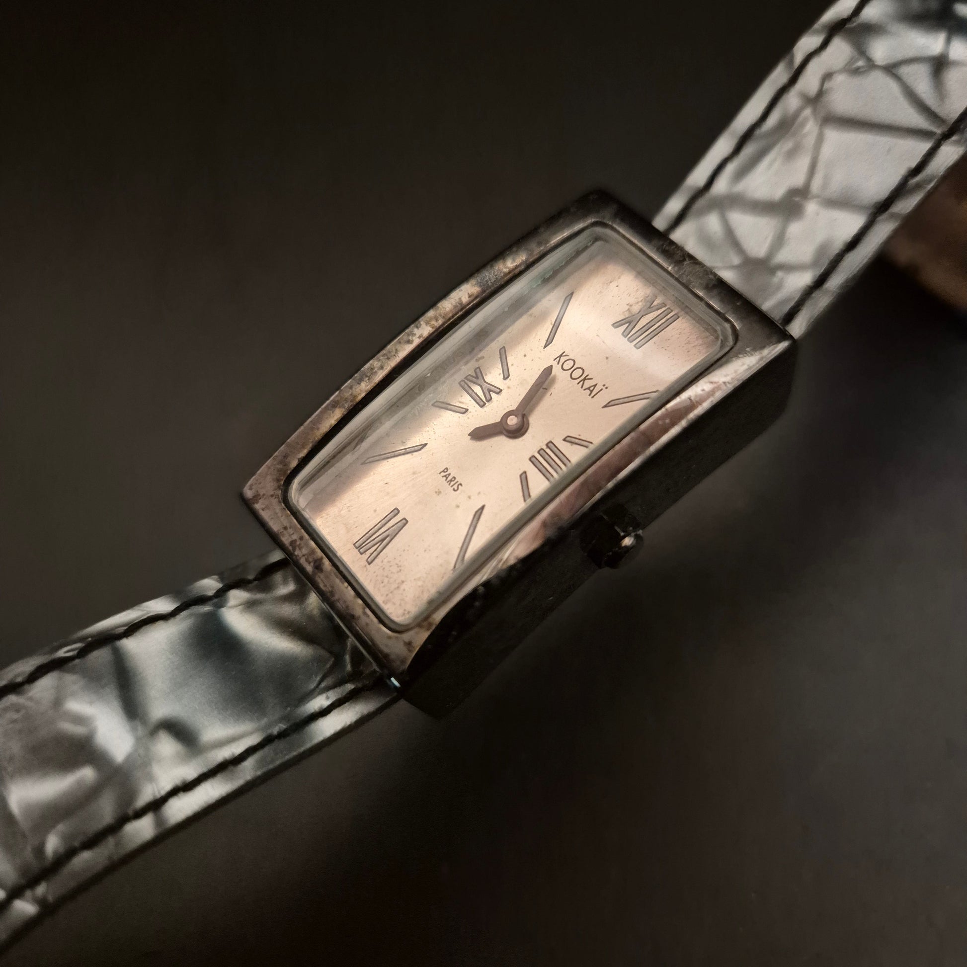 Elegante Vintage Kookai Paris Damenuhr mit strukturiertem Band - Bild 3