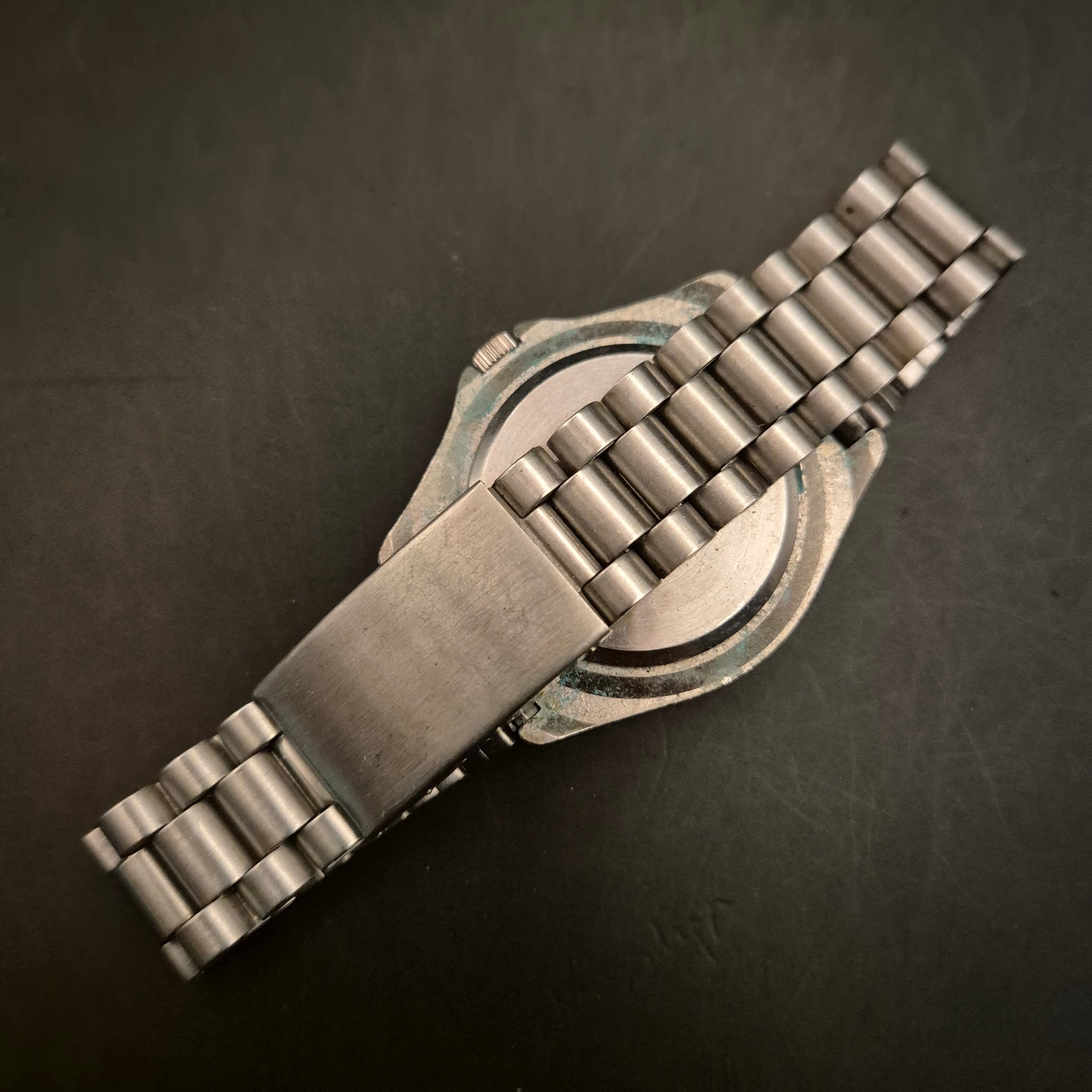 Vintage MT Quartz Armbanduhr Unisex – Silberfarbenes Edelstahlarmband - Bild 3