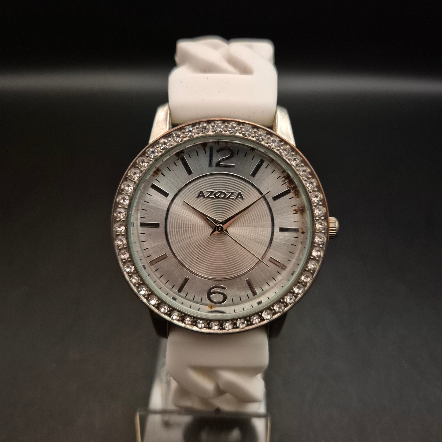 Elegante AZOZA Damenuhr: Strasslünette & weißes Silikonband