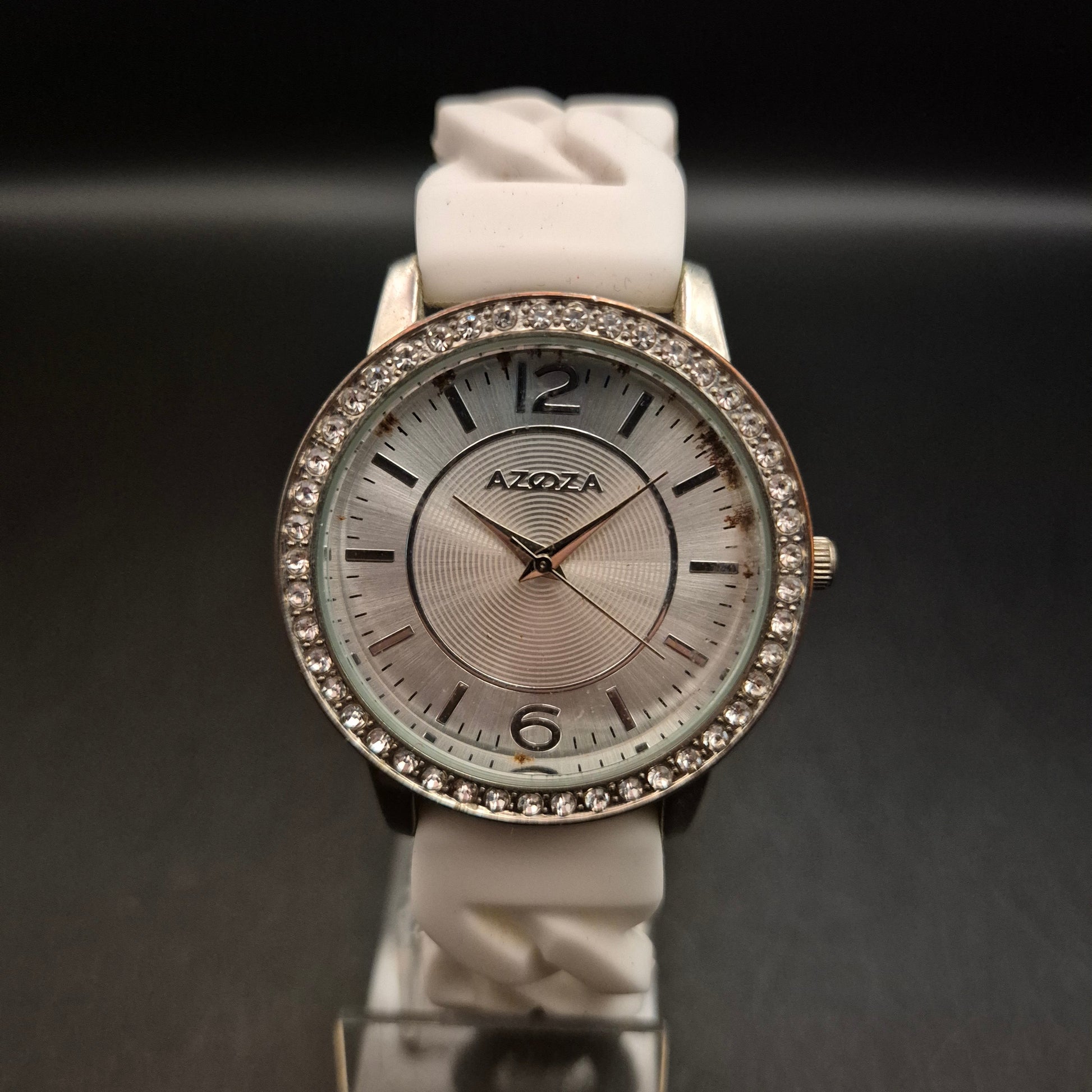 Elegante AZOZA Damenuhr: Strasslünette & weißes Silikonband
