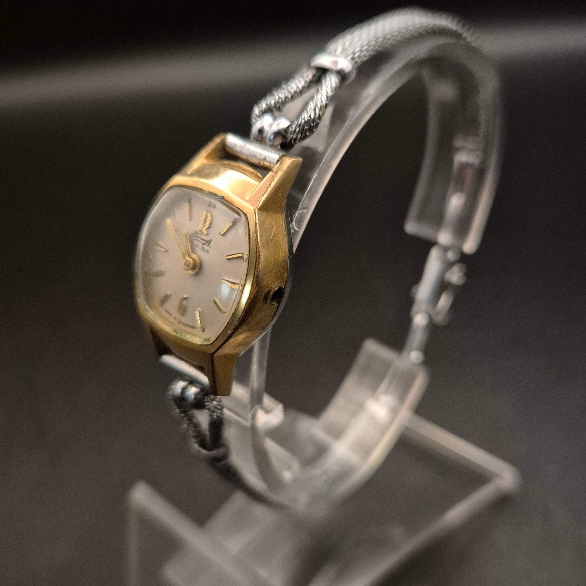 Vintage Dugena Damenuhr – Goldton, Meshband – Defekt, Ohne Krone für Ersatzteile