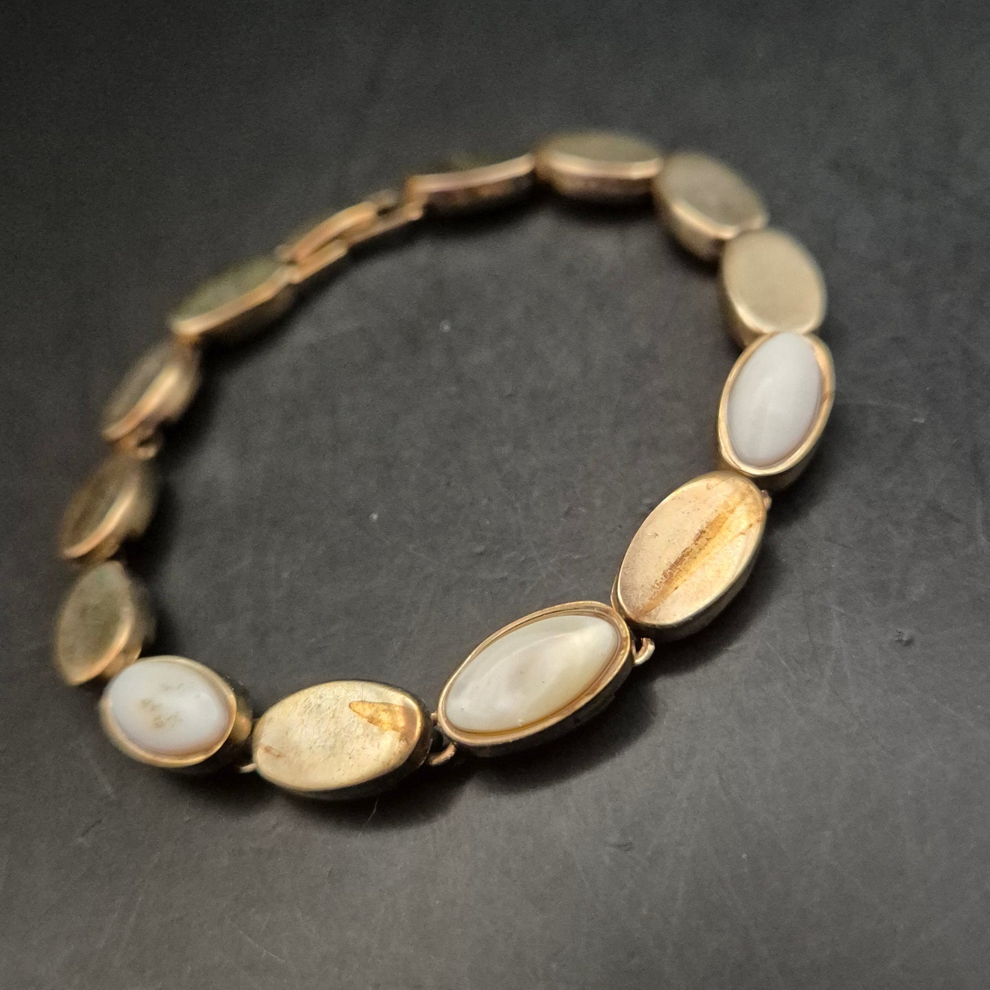 Vintage Gliederarmband mit Perlmutt-Effekt, goldfarben - Bild 5