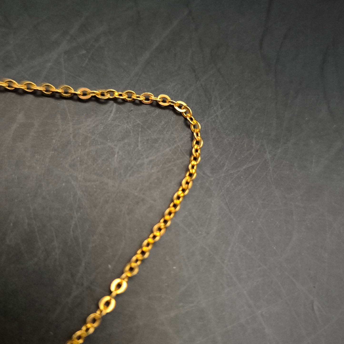 Vintage Goldfarbene Halskette mit elegantem Blumen-Anhänger - Bild 8