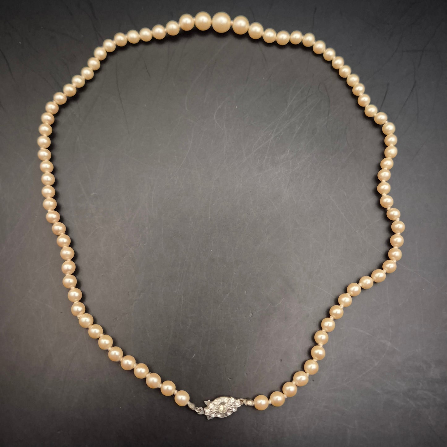 Elegante Vintage Perlenkette mit Strassverschluss für Damen - Bild 3
