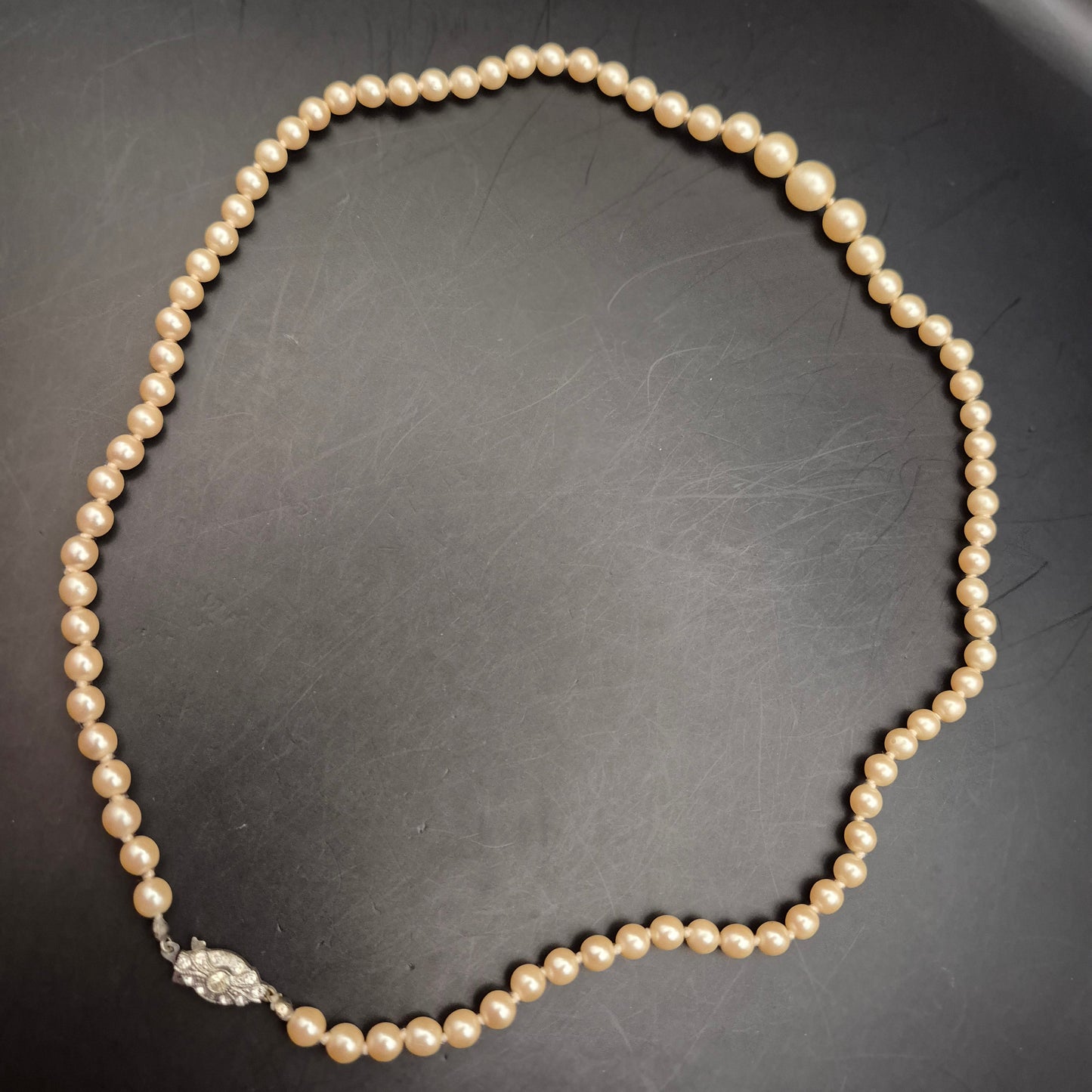 Elegante Vintage Perlenkette mit Strassverschluss für Damen - Bild 6