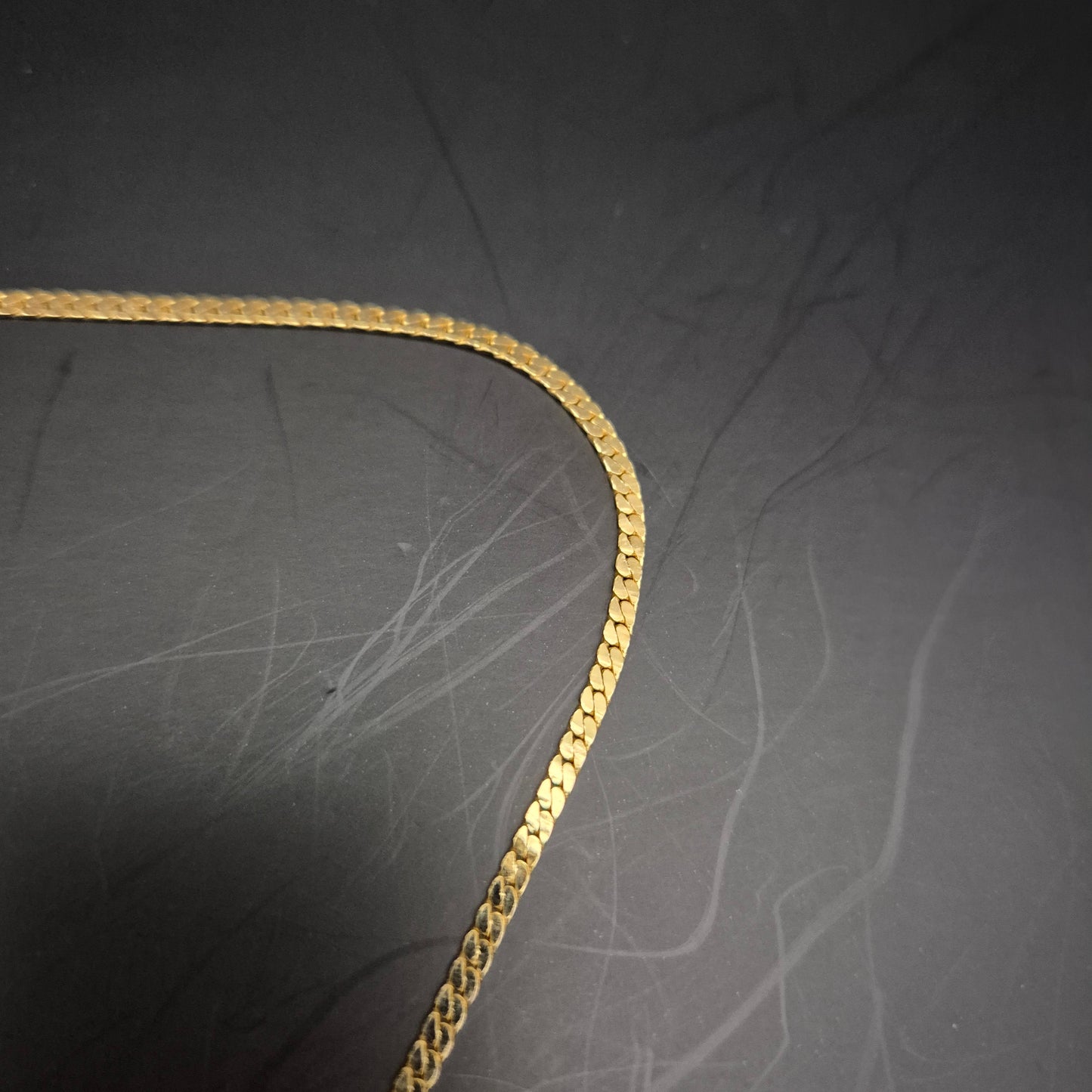 Vintage Halskette mit floralem Anhänger - Elegantes Golddesign - Bild 7