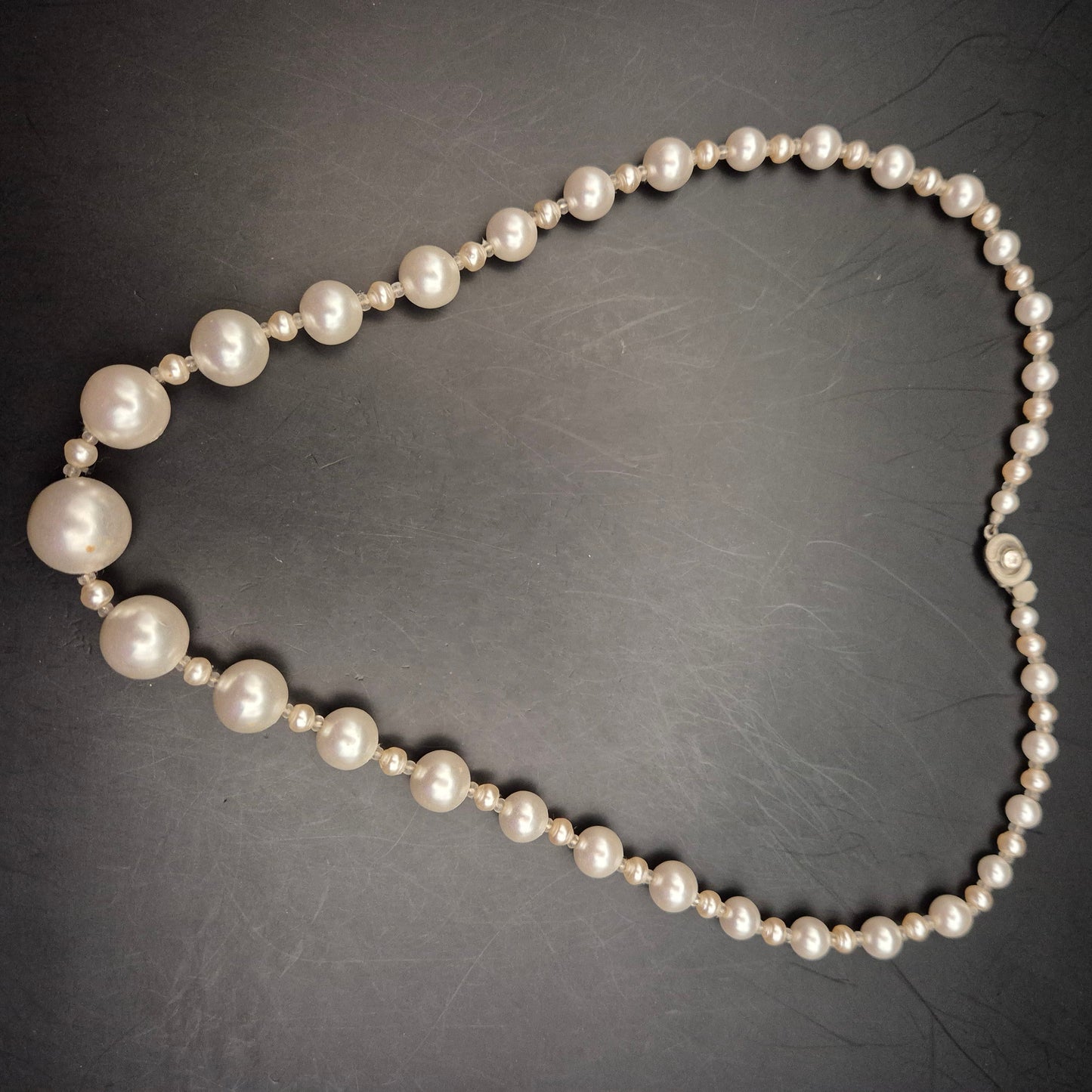 Elegante Vintage Perlenkette mit abgestuften Perlen - Bild 3