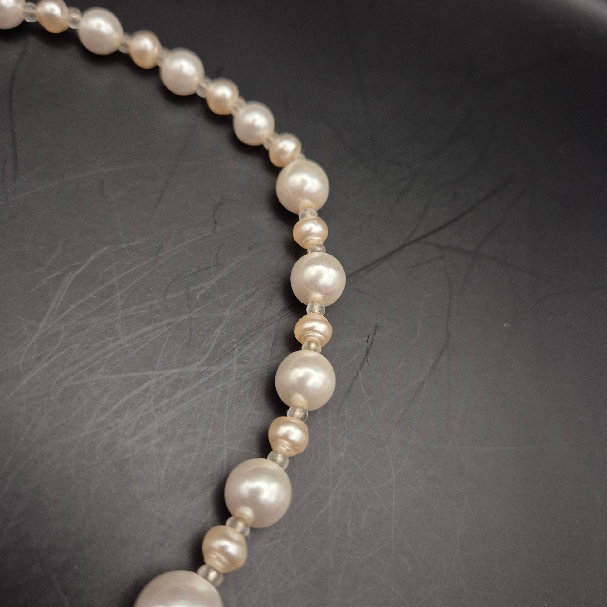 Elegante Vintage Perlenkette mit abgestuften Perlen - Bild 5