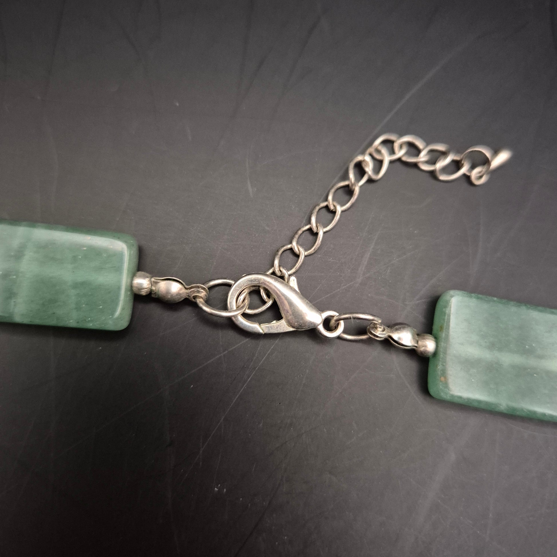 Vintage Kette mit grünen Aventurin-Steinen und roten Perlen - Bild 6