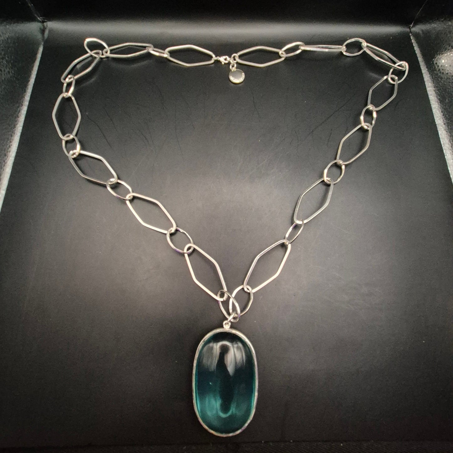 Elegante 925 Sterling Silberkette mit blaugrünem Glasanhänger