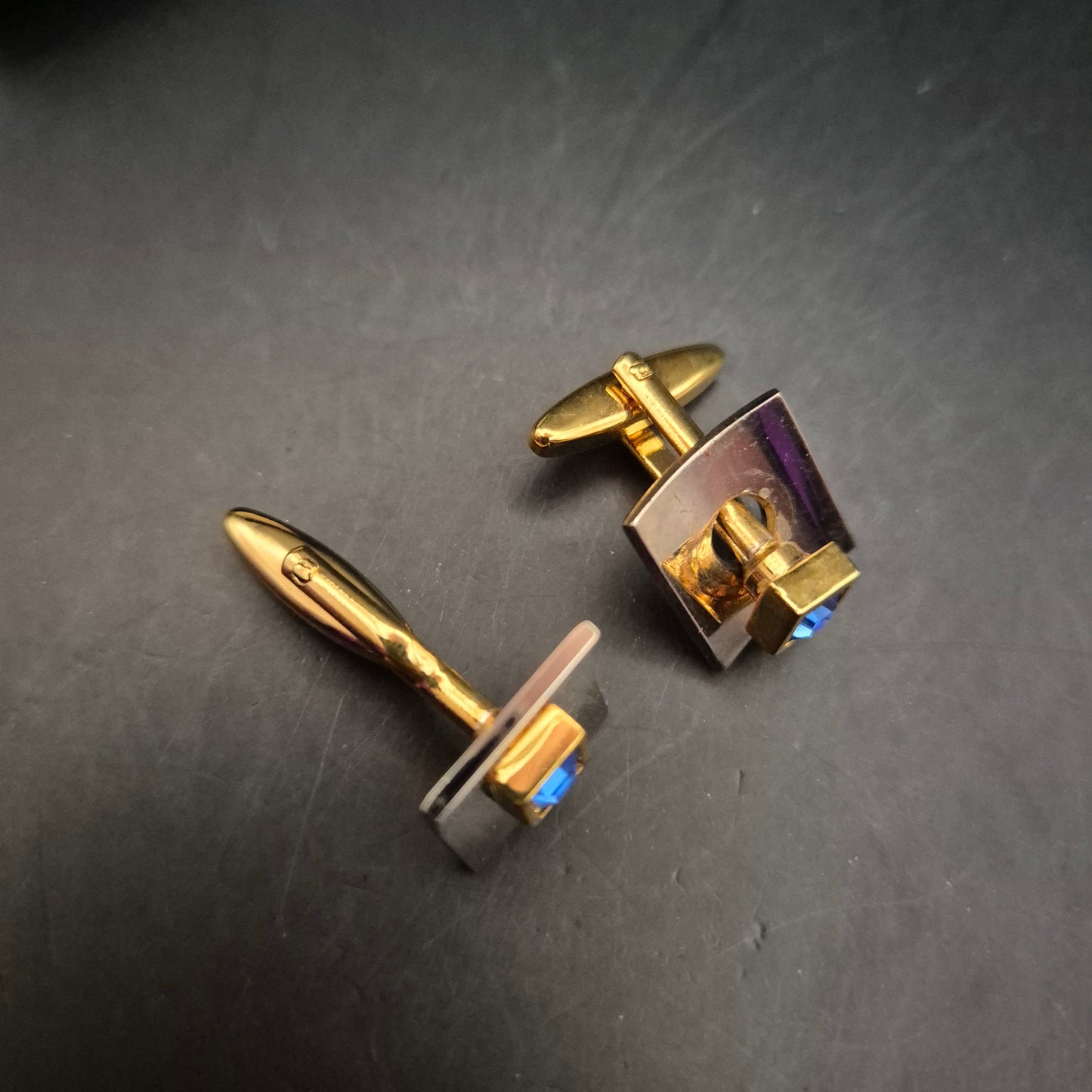 Elegante Manschettenknöpfe von Bijou Brigitte mit blauen Steinen - Bild 3