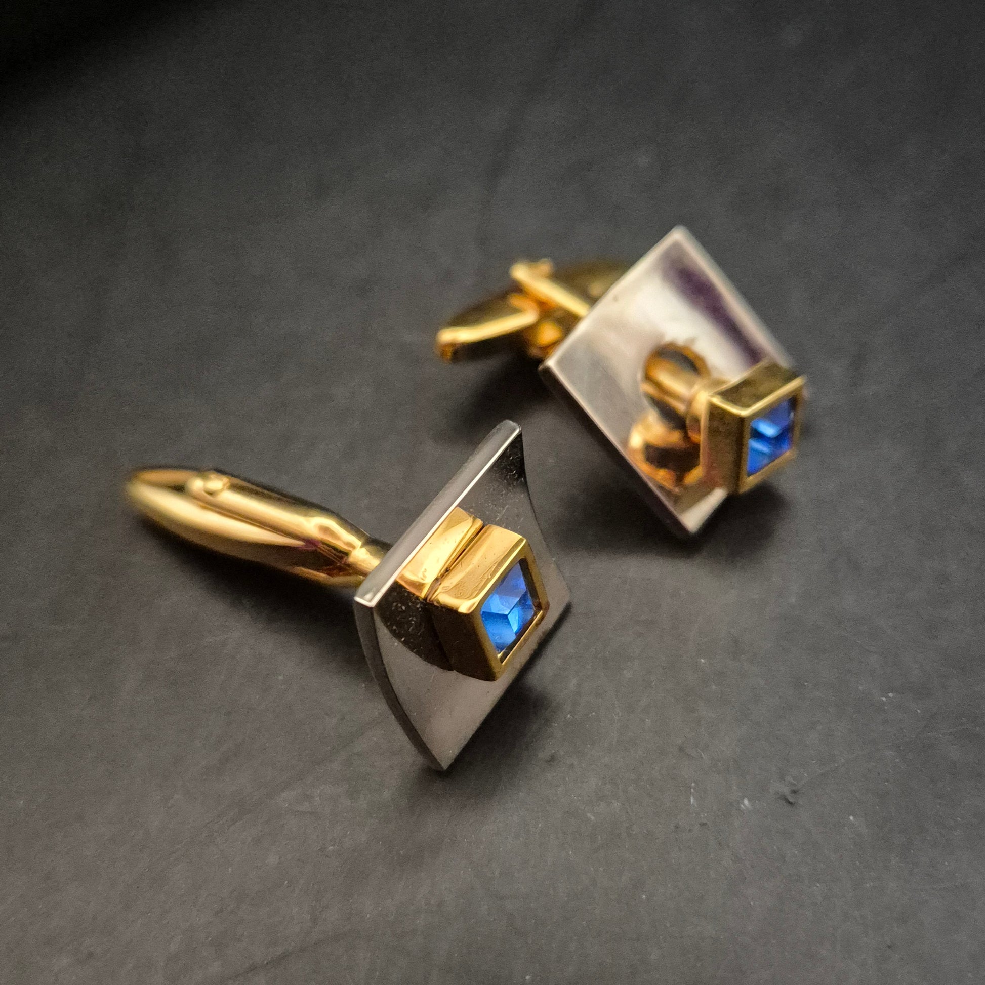 Elegante Manschettenknöpfe von Bijou Brigitte mit blauen Steinen - Bild 4