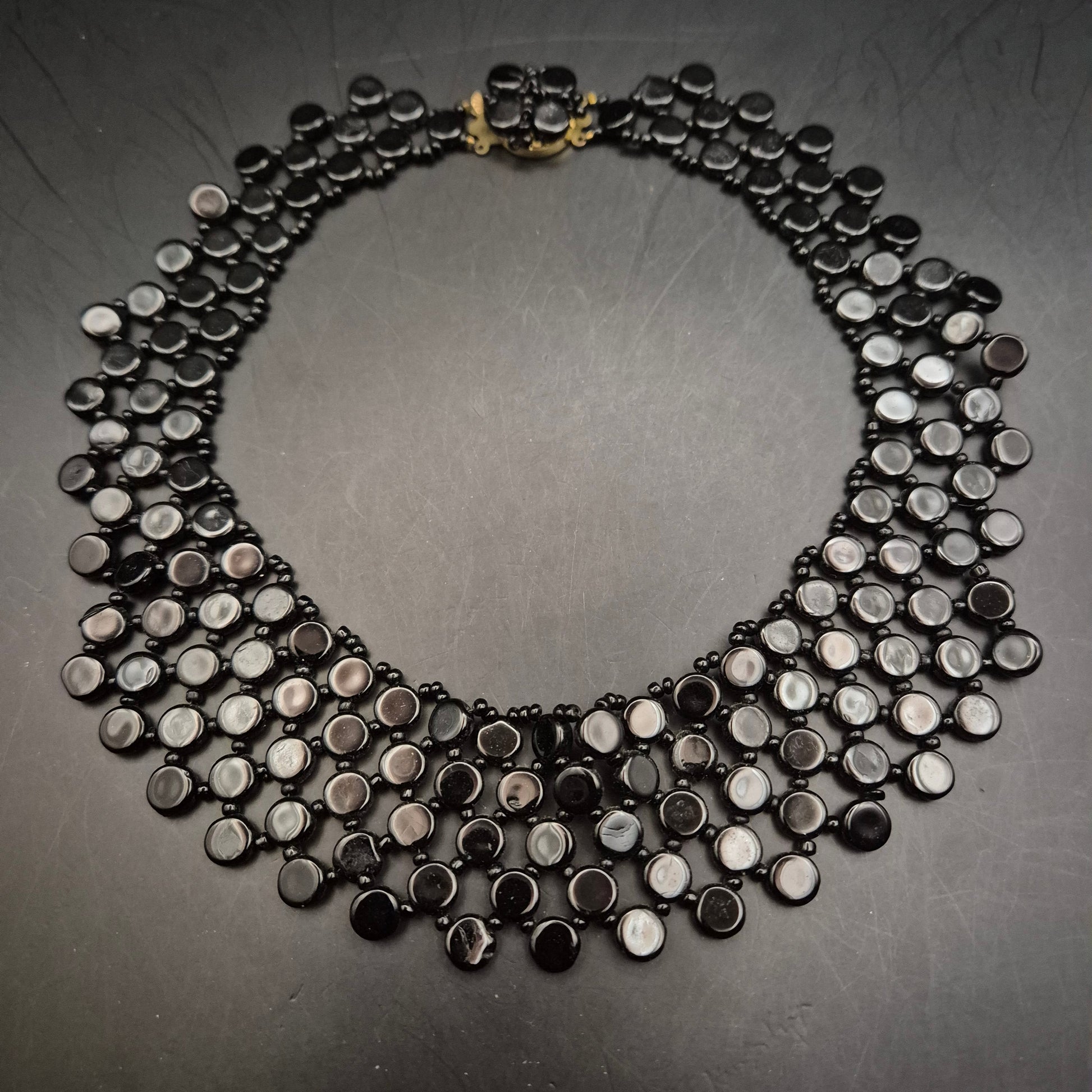 Elegante Vintage Collier Kette Schwarz mit schimmerndem Glanz - Bild 2