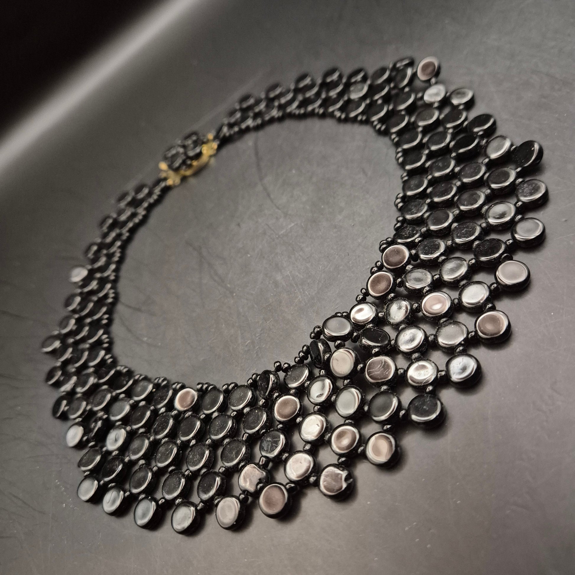 Elegante Vintage Collier Kette Schwarz mit schimmerndem Glanz - Bild 3