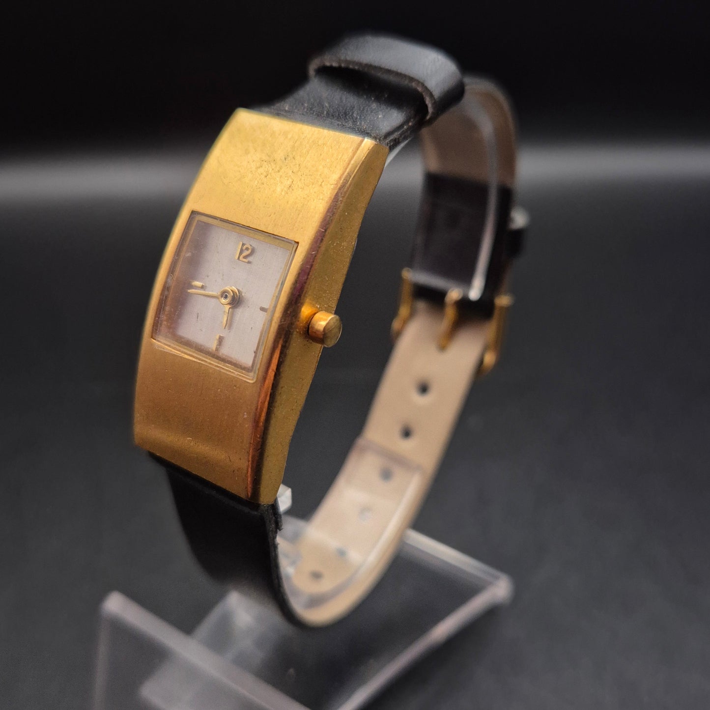 Vintage Damenuhr Goldfarben & Schwarz – Armband defekt