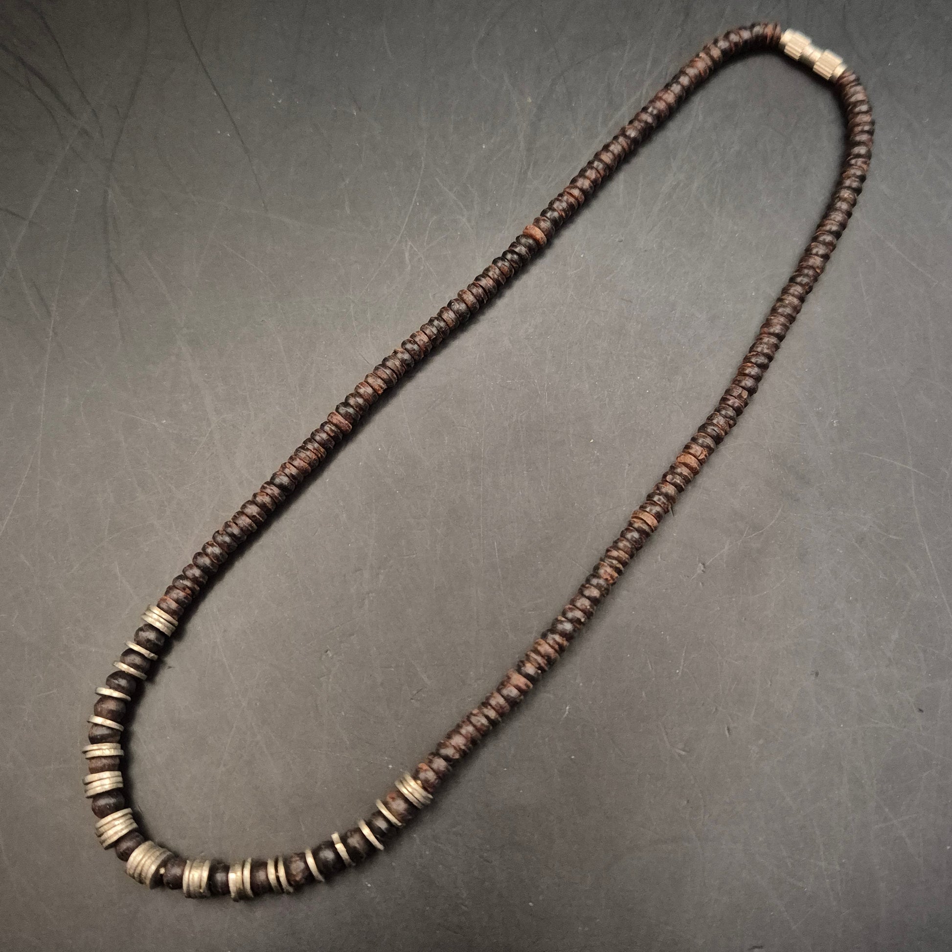 Vintage Halskette aus Holzscheiben und Metallelementen - Bild 2