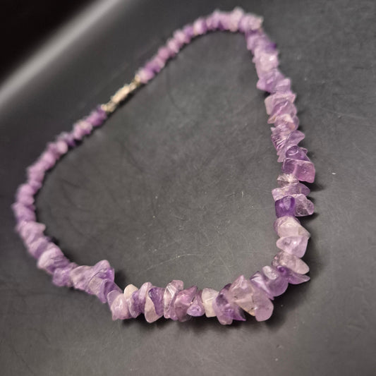 Vintage Amethyst Splitterkette – Natürlicher Lila Edelsteinschmuck