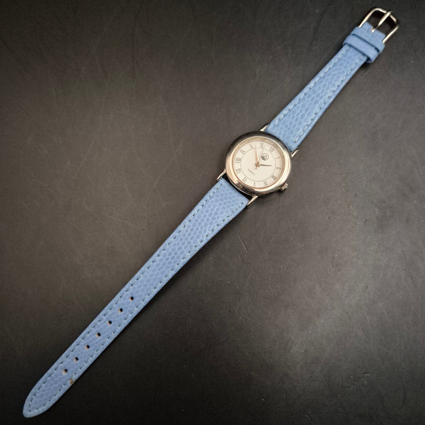 Vintage Damen Quarzuhr mit hellblauem Lederarmband, Silberfarben - Bild 3