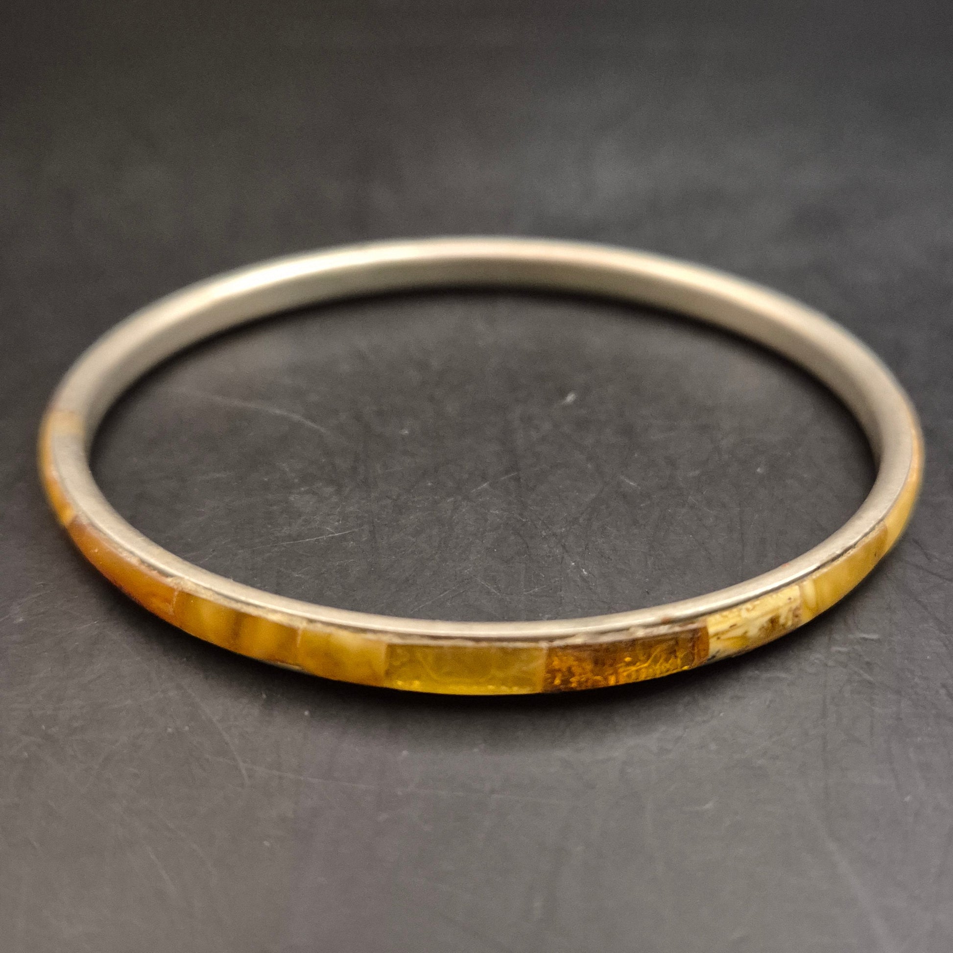 Vintage Armreif mit Bernstein-Inlays - Eleganter Damenschmuck